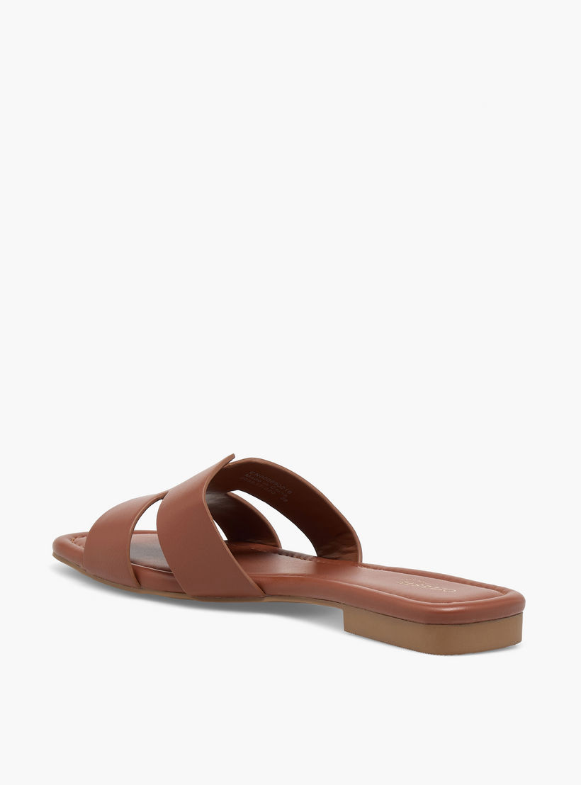 صندل نسائي بتصميم مفرغ وأنيق من سيليست-women-shoes-sandals-flats-image-5