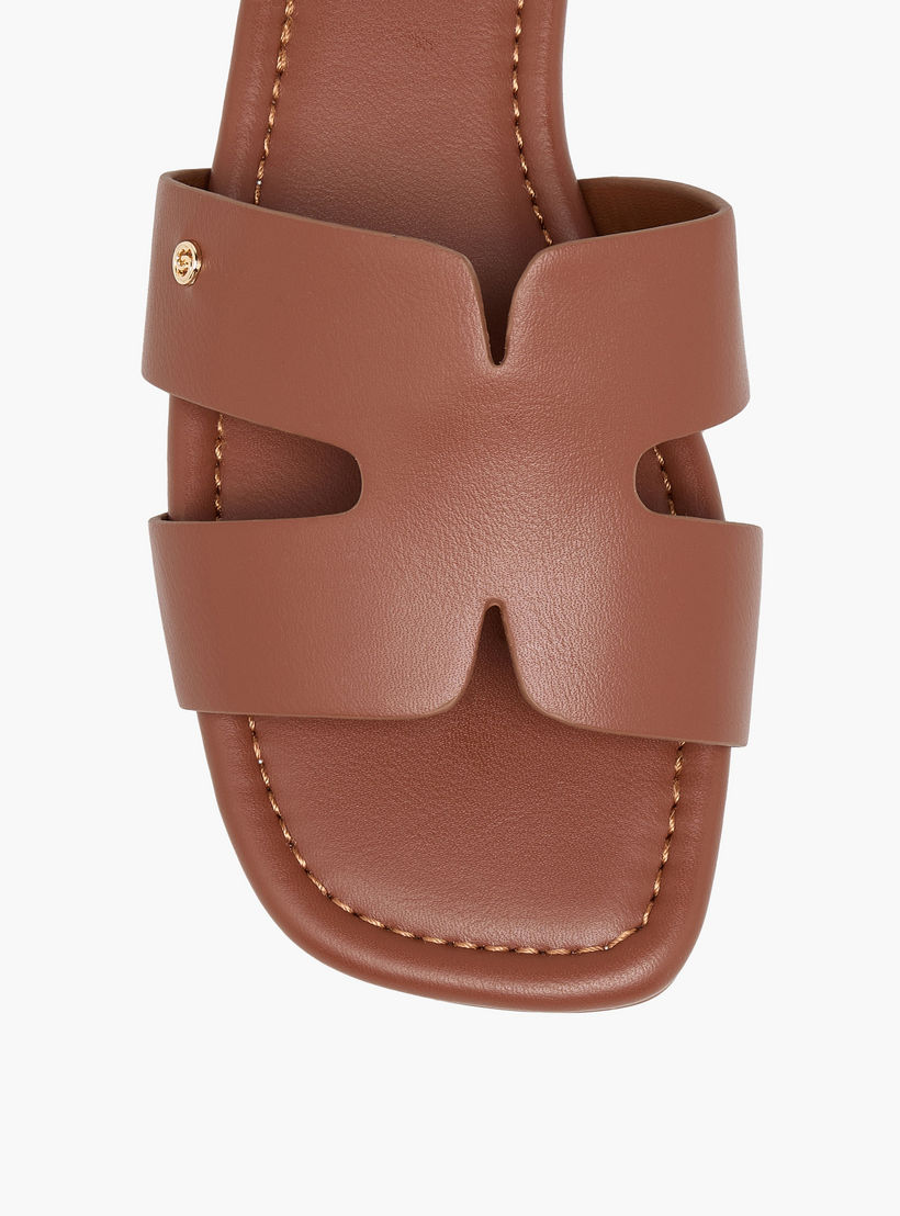 صندل نسائي بتصميم مفرغ وأنيق من سيليست-women-shoes-sandals-flats-image-7