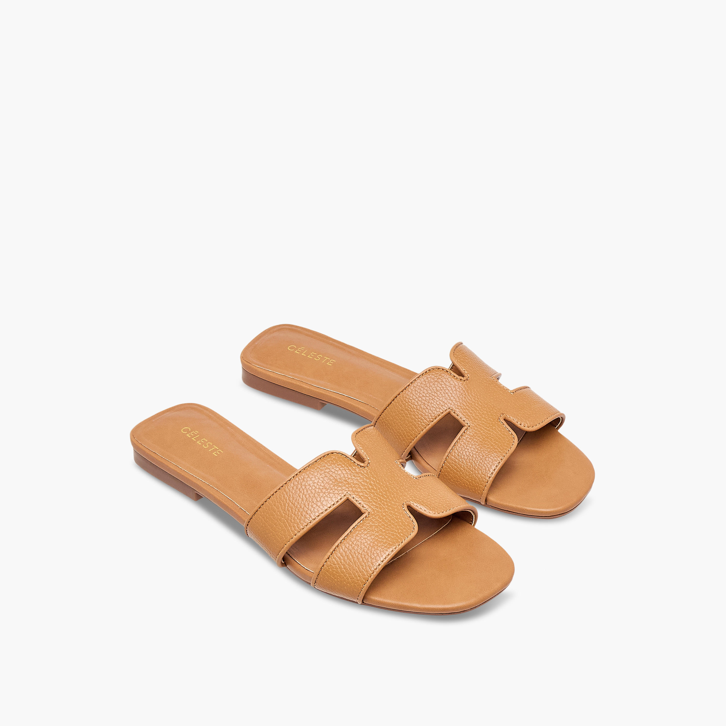 صندل سهل الارتداء بتفاصيل مفرغة للنساء من سيليست-women-shoes-flats-sandals-image-1