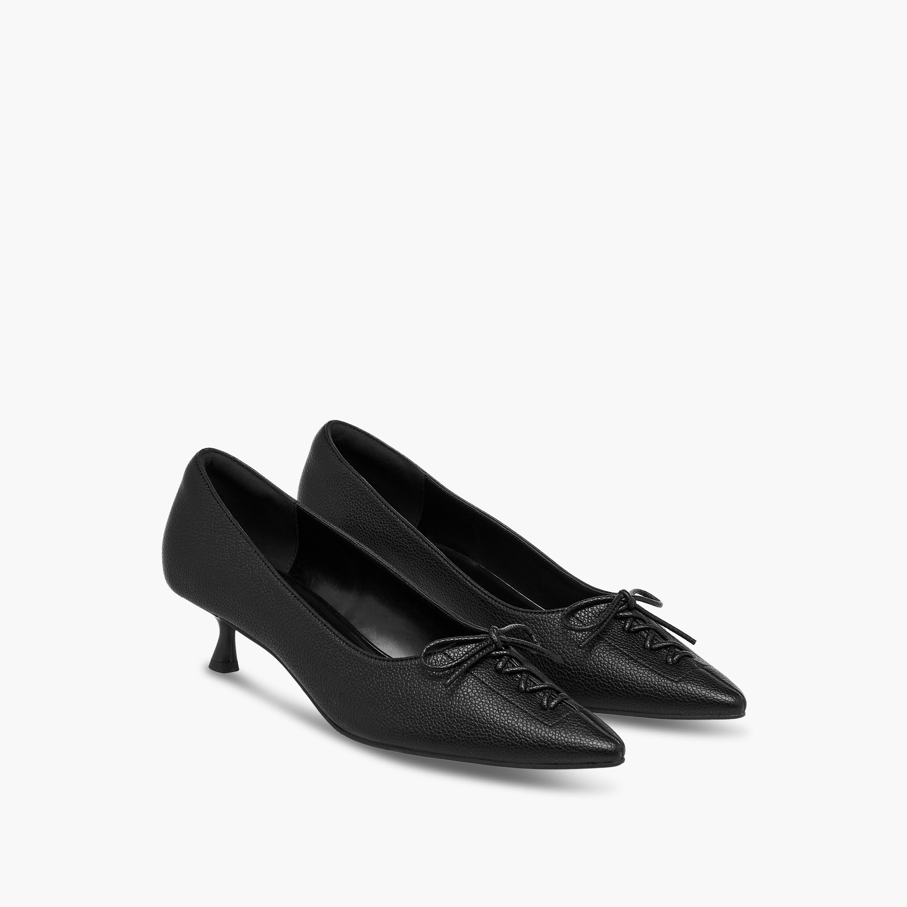 حذاء بومب سهل الارتداء بكعب كيتن للنساء من سيليست-women-shoes-heels-image-1