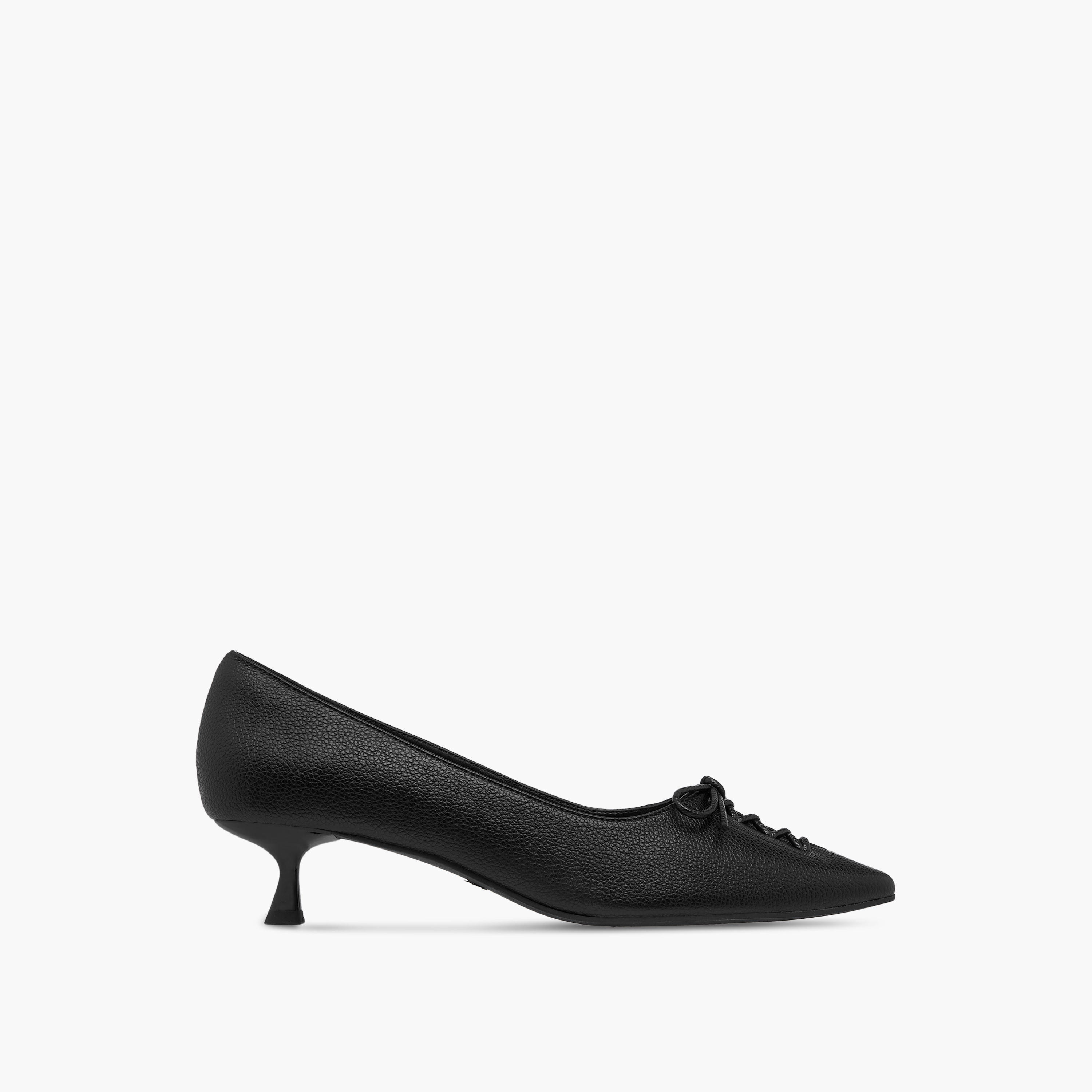 حذاء بومب سهل الارتداء بكعب كيتن للنساء من سيليست-women-shoes-heels-image-2