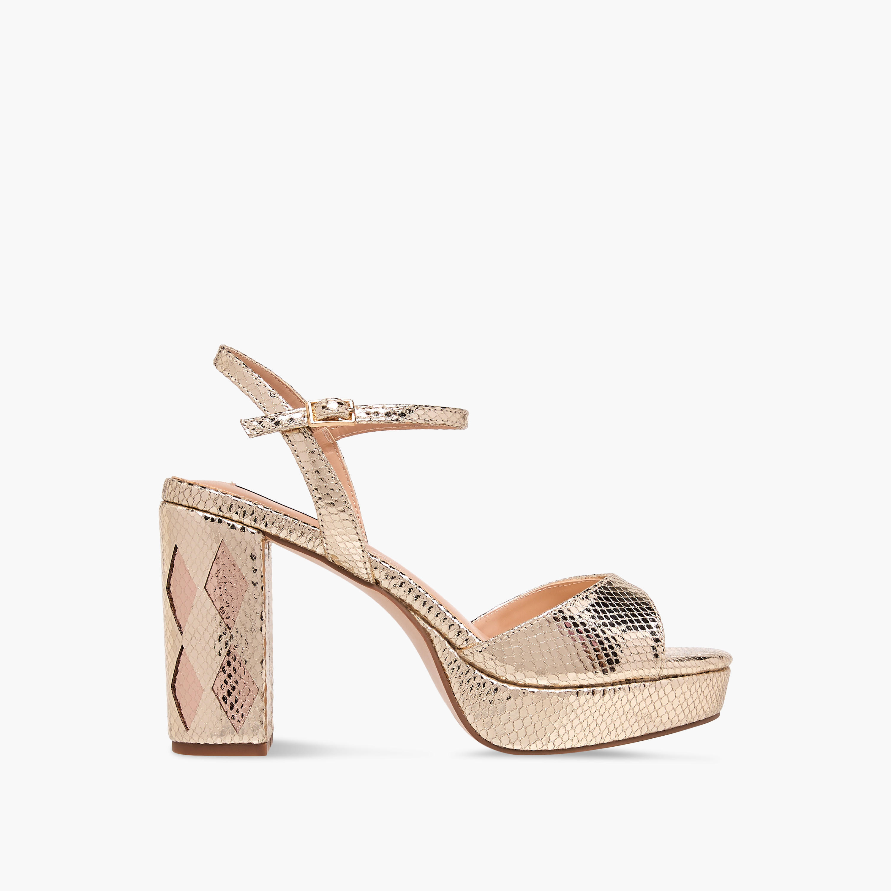 صندل بارز الملمس بكعب عريض وإبزيم إغلاق للنساء من إيل-women-shoes-sandals-heeled-image-3