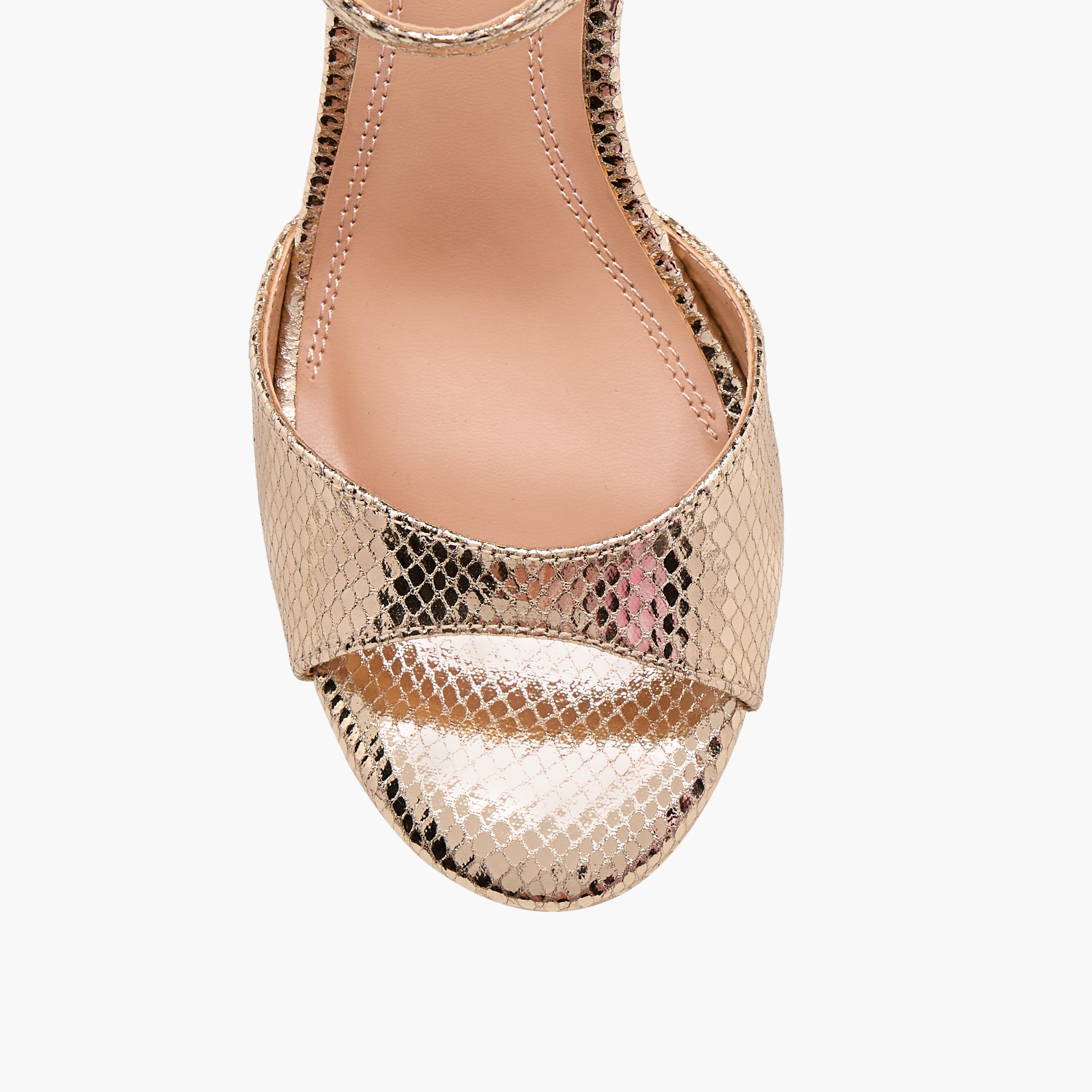 صندل بارز الملمس بكعب عريض وإبزيم إغلاق للنساء من إيل-women-shoes-sandals-heeled-image-4