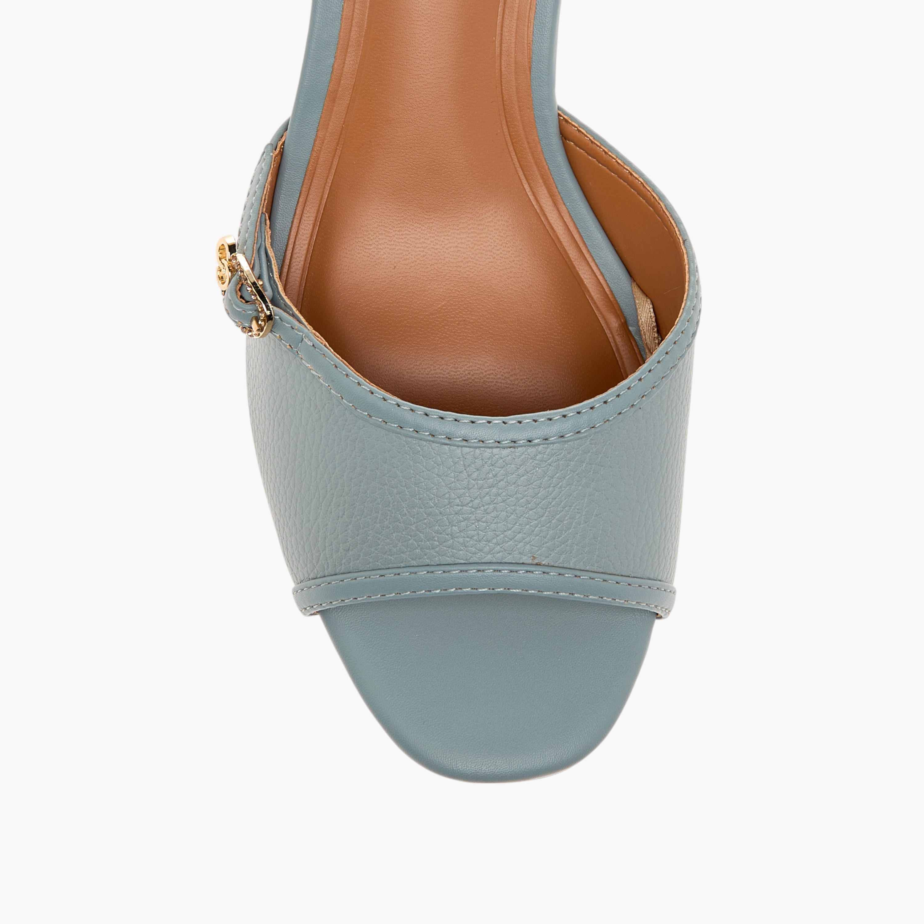 صندل مزيّن بغبزيم سهل الارتداء بكعب صغير للنساء من سيليست-women-shoes-sandals-heeled-image-4