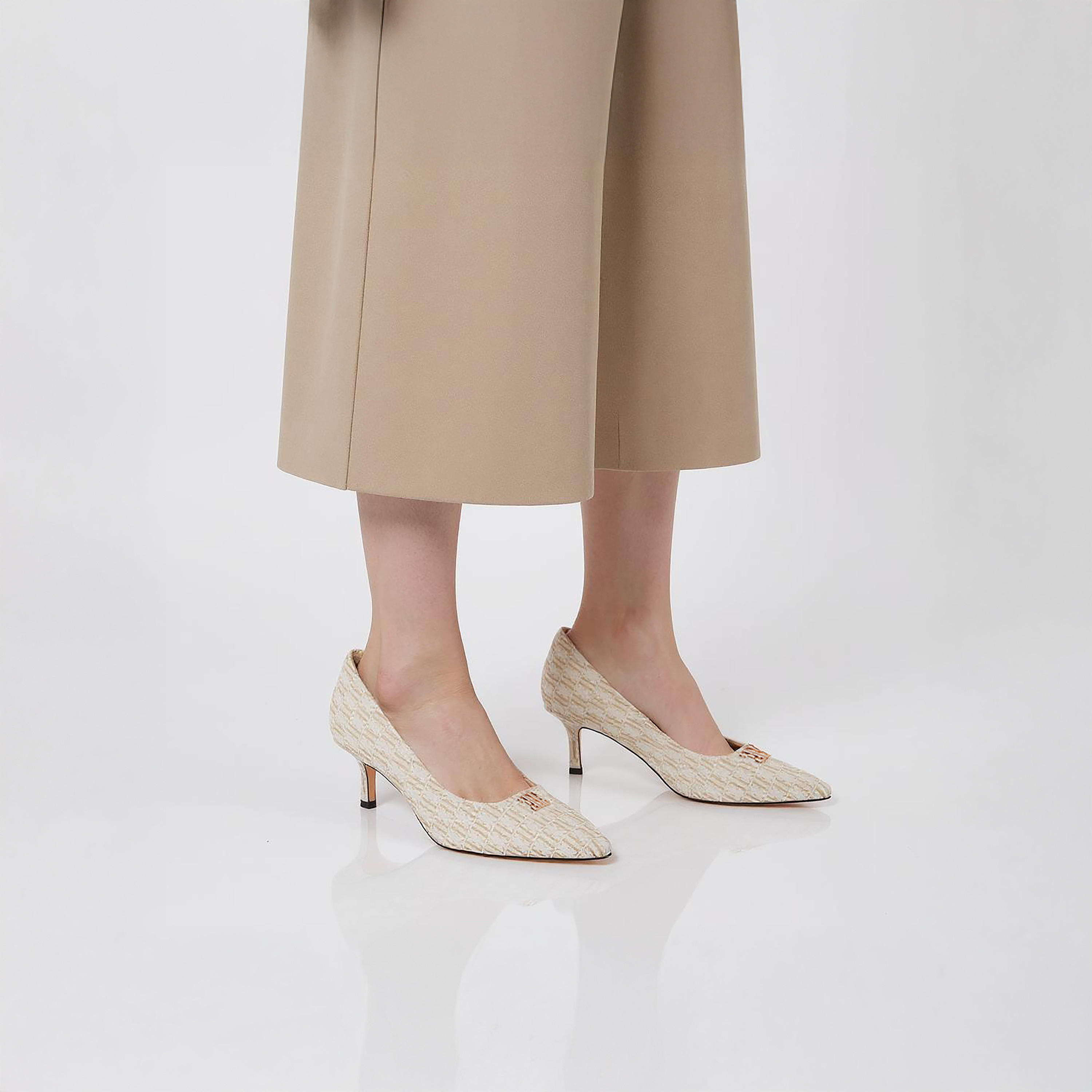 حذاء كلاسيكي سهل الارتداء بكعب صغير وطبعات للنساء من إيل-women-shoes-heels-image-2