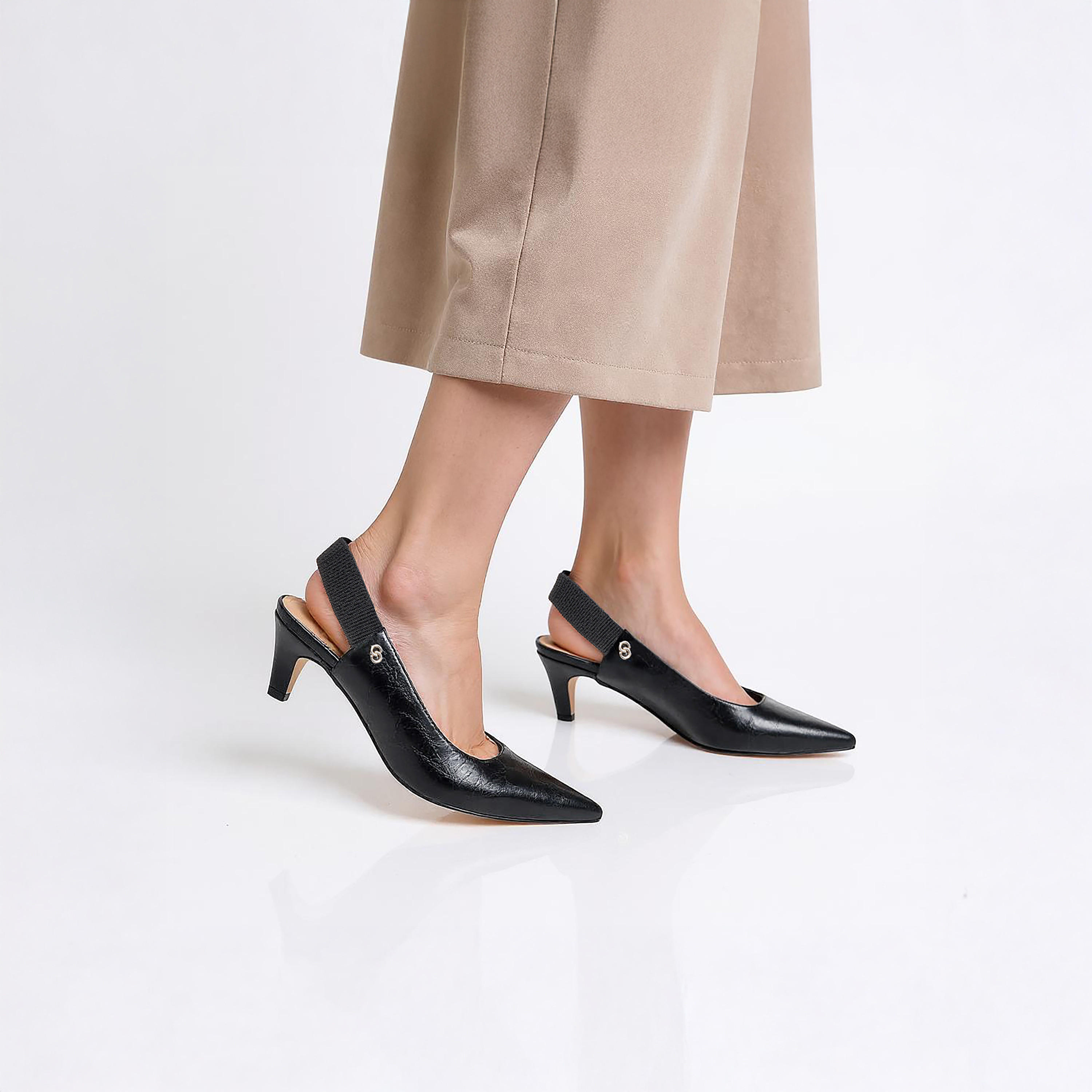 حذاء سادة بكعب صغير وحزام خلفي للنساء من سيليست-women-shoes-heels-image-5
