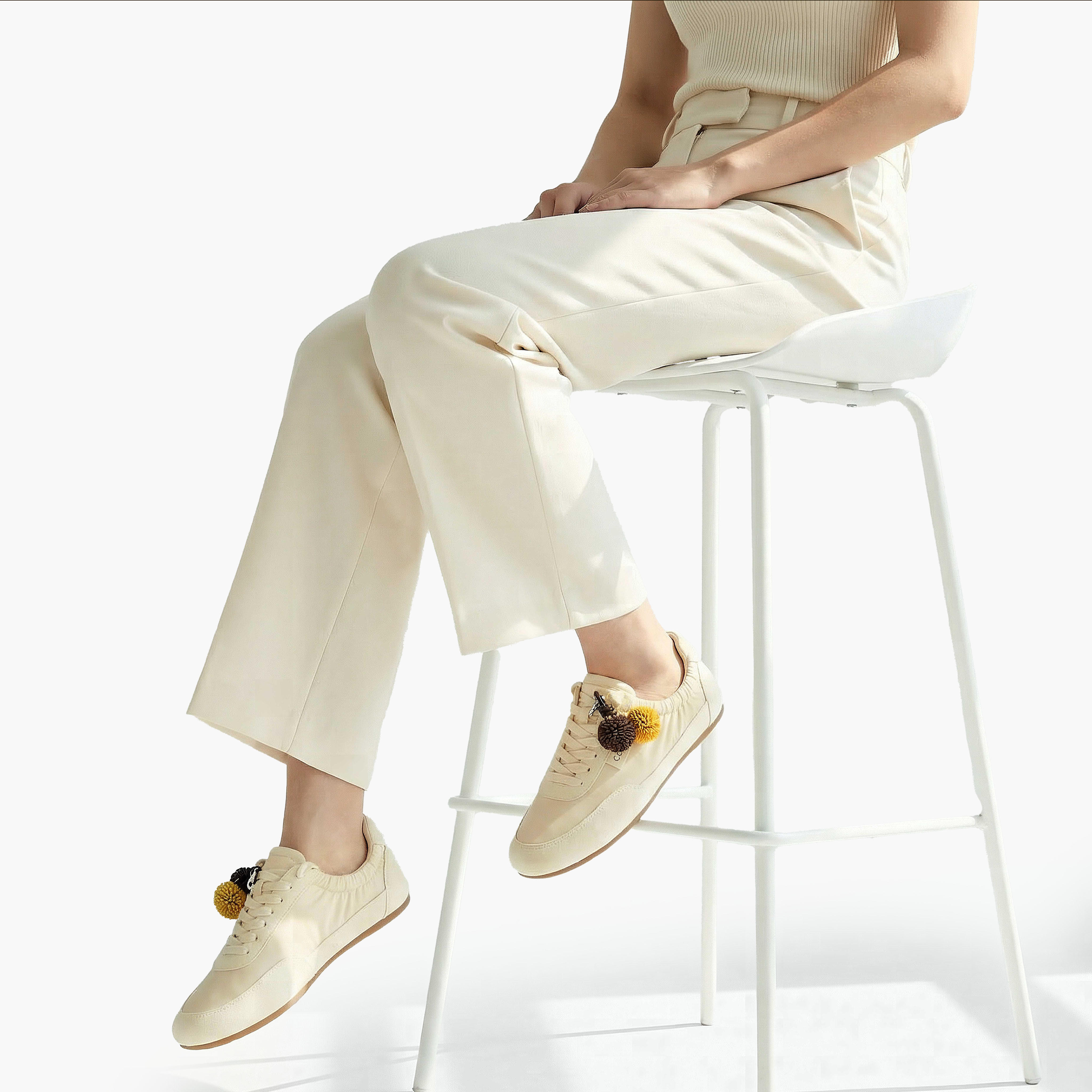 حذاء سنيكرز بتفاصيل بوم بوم للنساء من سيليست-women-shoes-sneakers-image-2