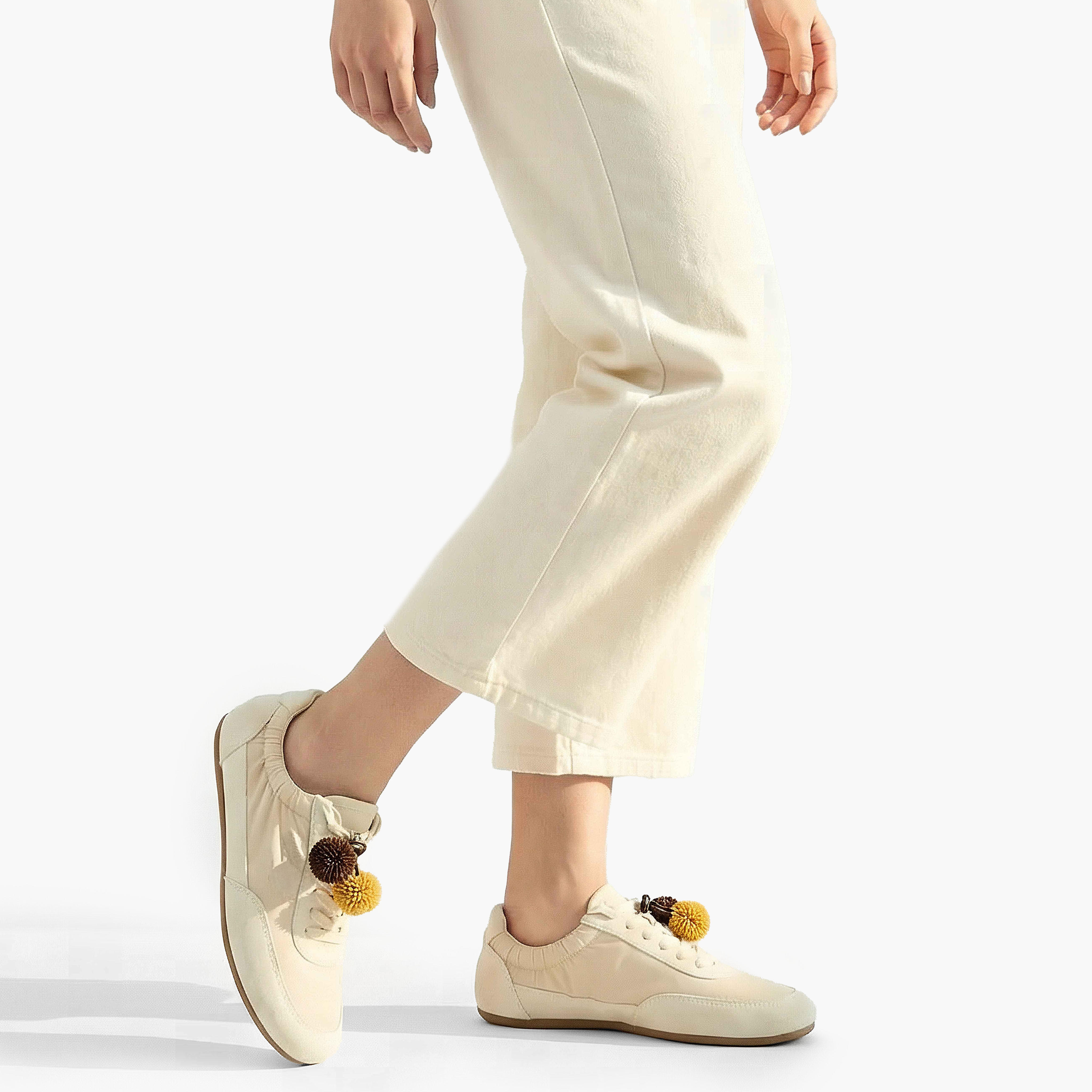 حذاء سنيكرز بتفاصيل بوم بوم للنساء من سيليست-women-shoes-sneakers-image-6