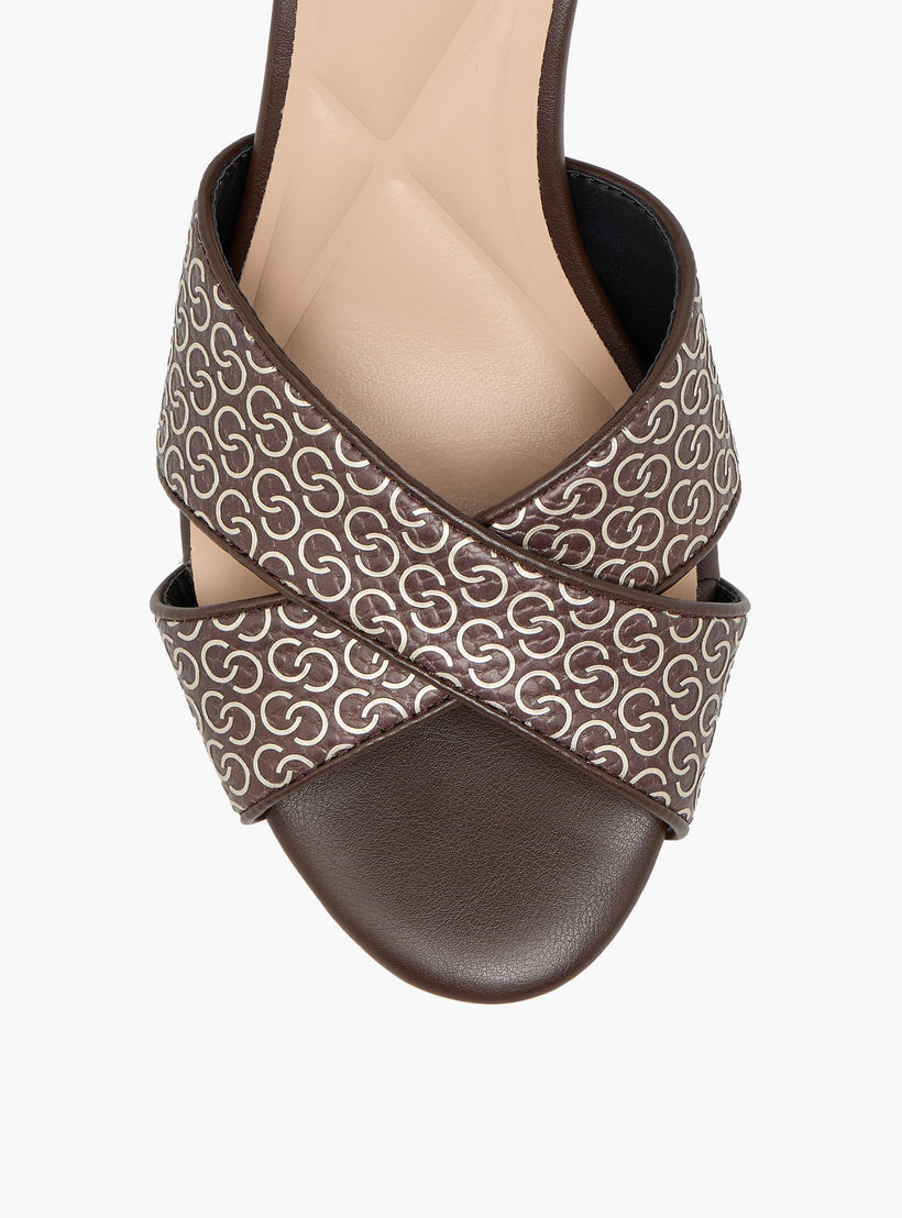 صندل بكعب رفيع وطبعات مونوجرام للنساء من سيليست-women-shoes-sandals-heeled-image-7