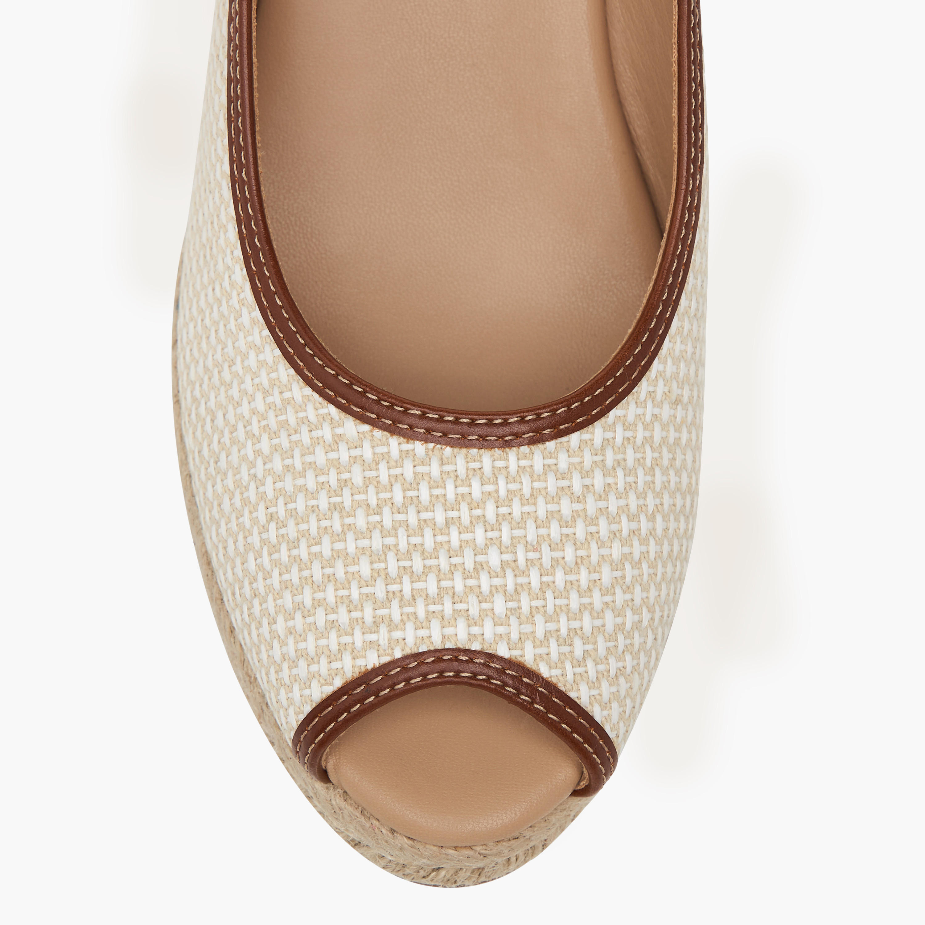 صندل بارز الملمس وكعب ويدج وإبزيم إغلاق للنساء من سيليست-women-shoes-sandals-heeled-image-4
