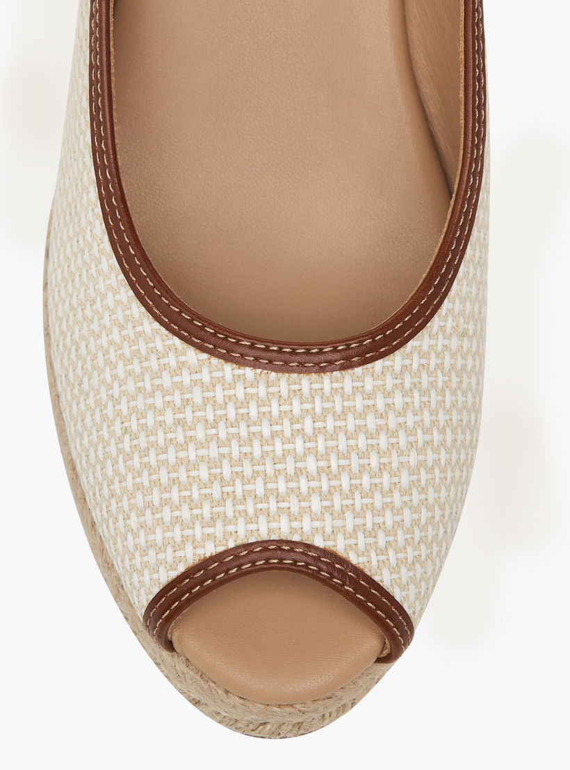 صندل بارز الملمس وكعب ويدج وإبزيم إغلاق للنساء من سيليست-women-shoes-sandals-heeled-image-4