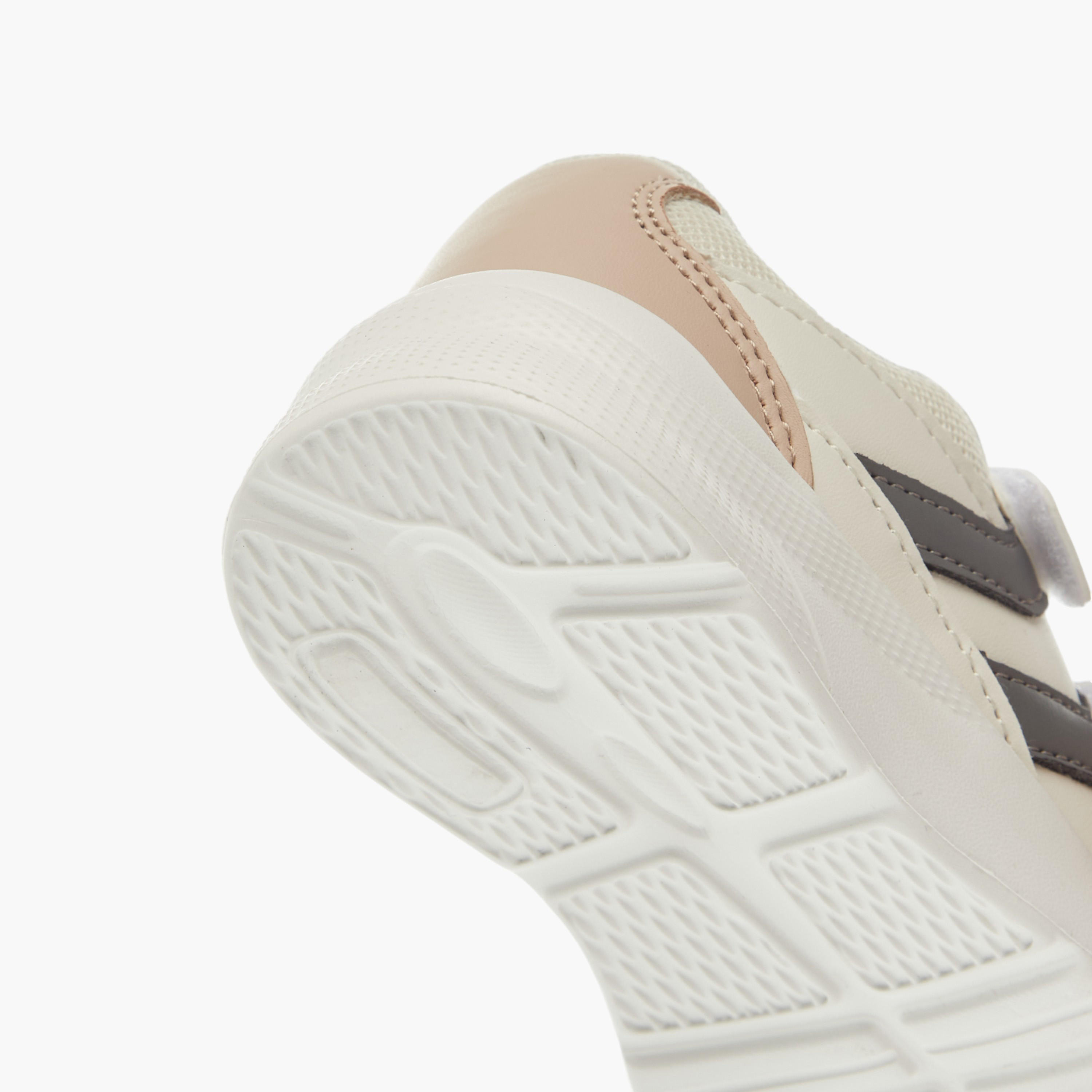 حذاء سنيكرز متعدد التصاميم بشريط إغلاق لاصق من إل بي إل من شو إكسبرس-boys-shoes-sneakers-image-5