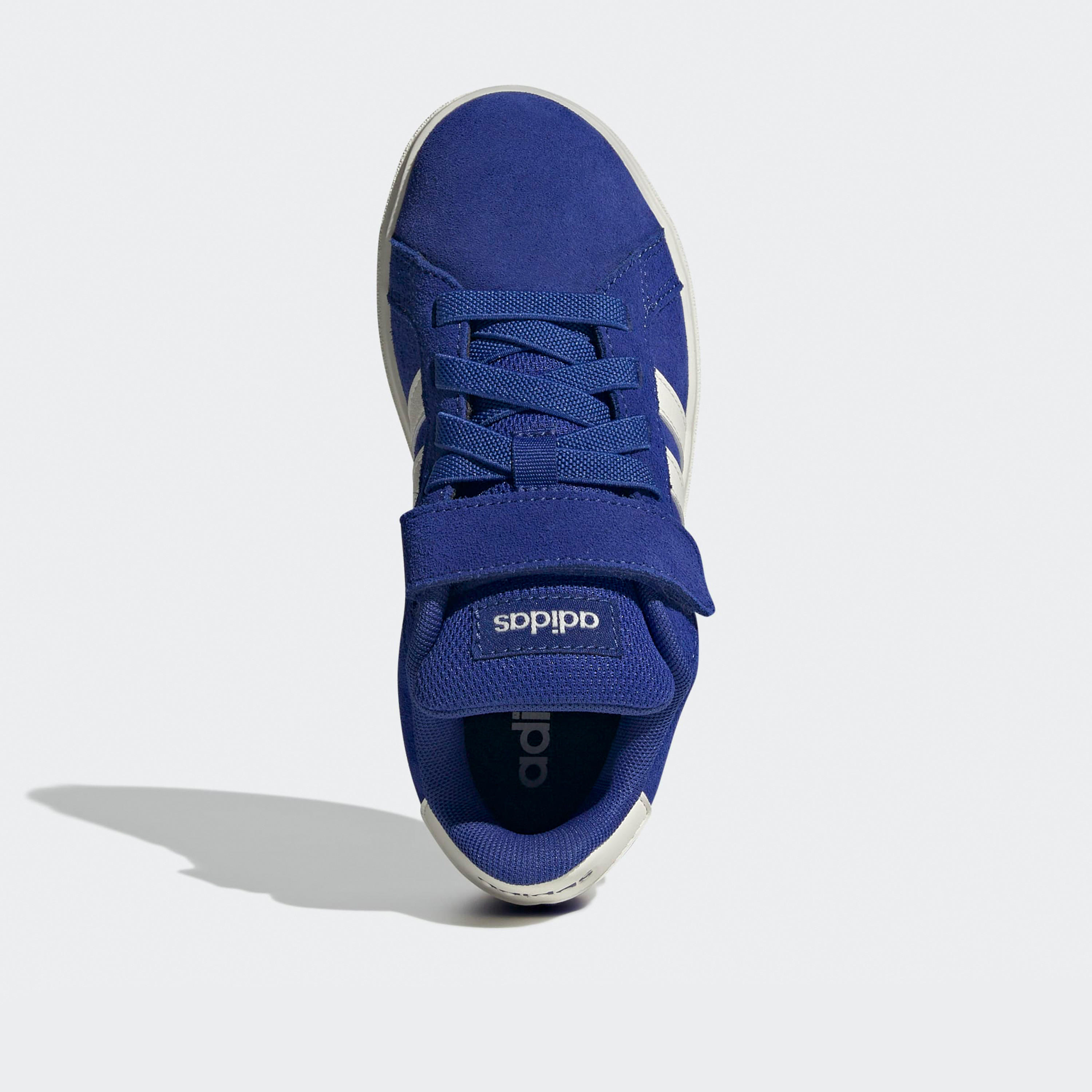 حذاء سنيكرز بشريط إغلاق لاصق جراند كورت 00s إي إل للأولاد من أديداس-sports-boys-shoes-image-4