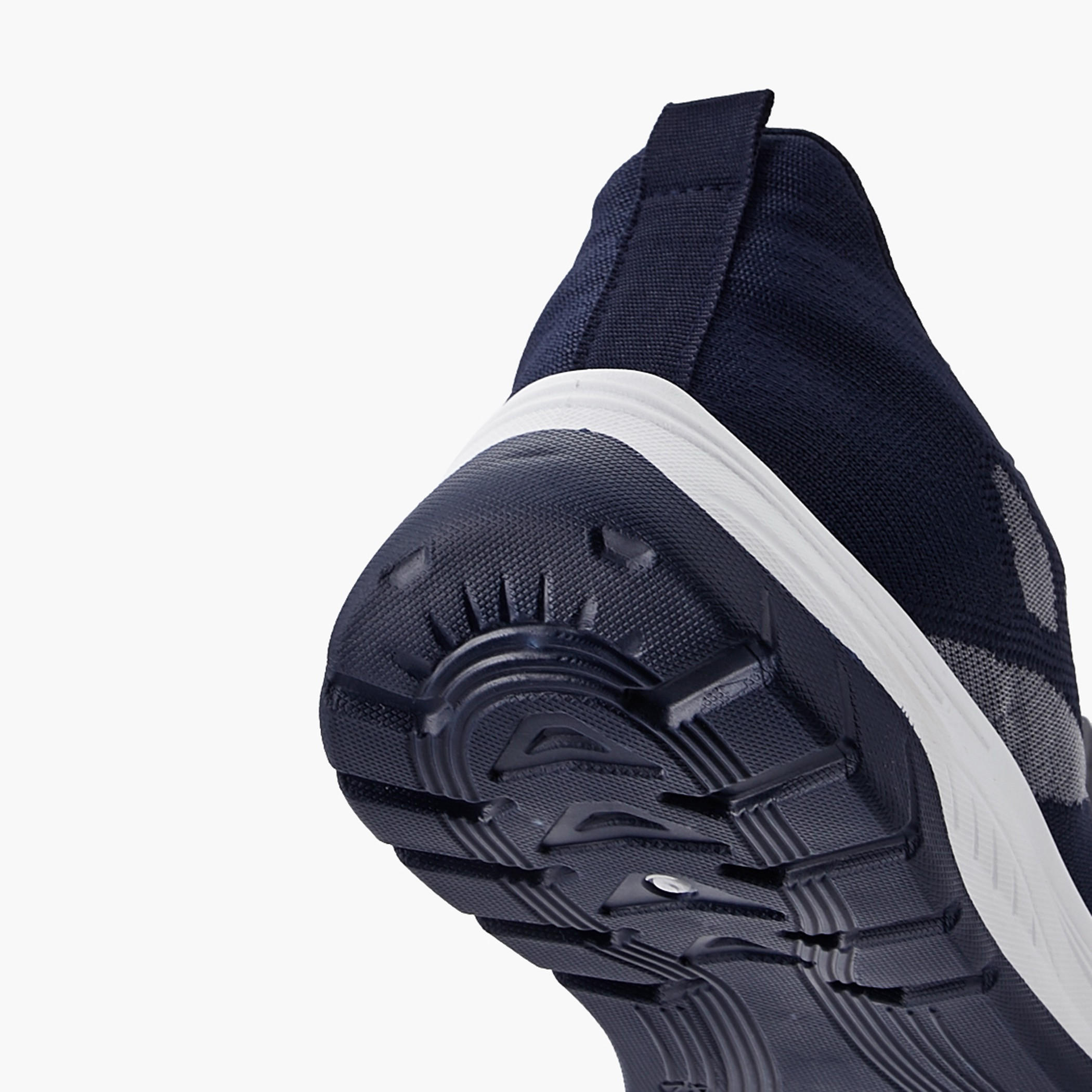 حذاء رياضي برباط إغلاق للرجال من أوكلان من شو إكسبريس-men-shoes-sports-image-2