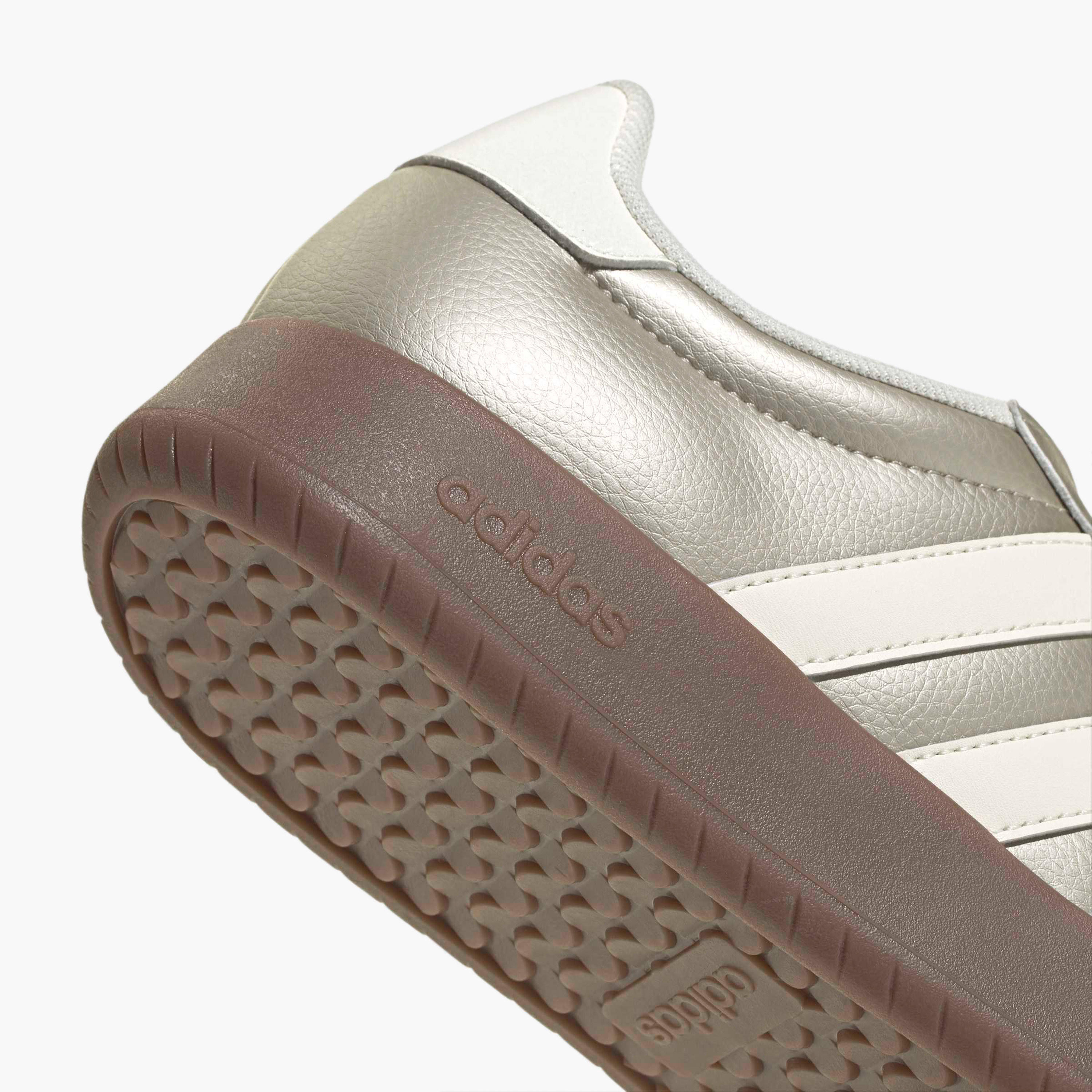 حذاء سنيكرز طول الكاحل برباط إغلاق باريدا للنساء من أديداس-women-shoes-sneakers-image-7