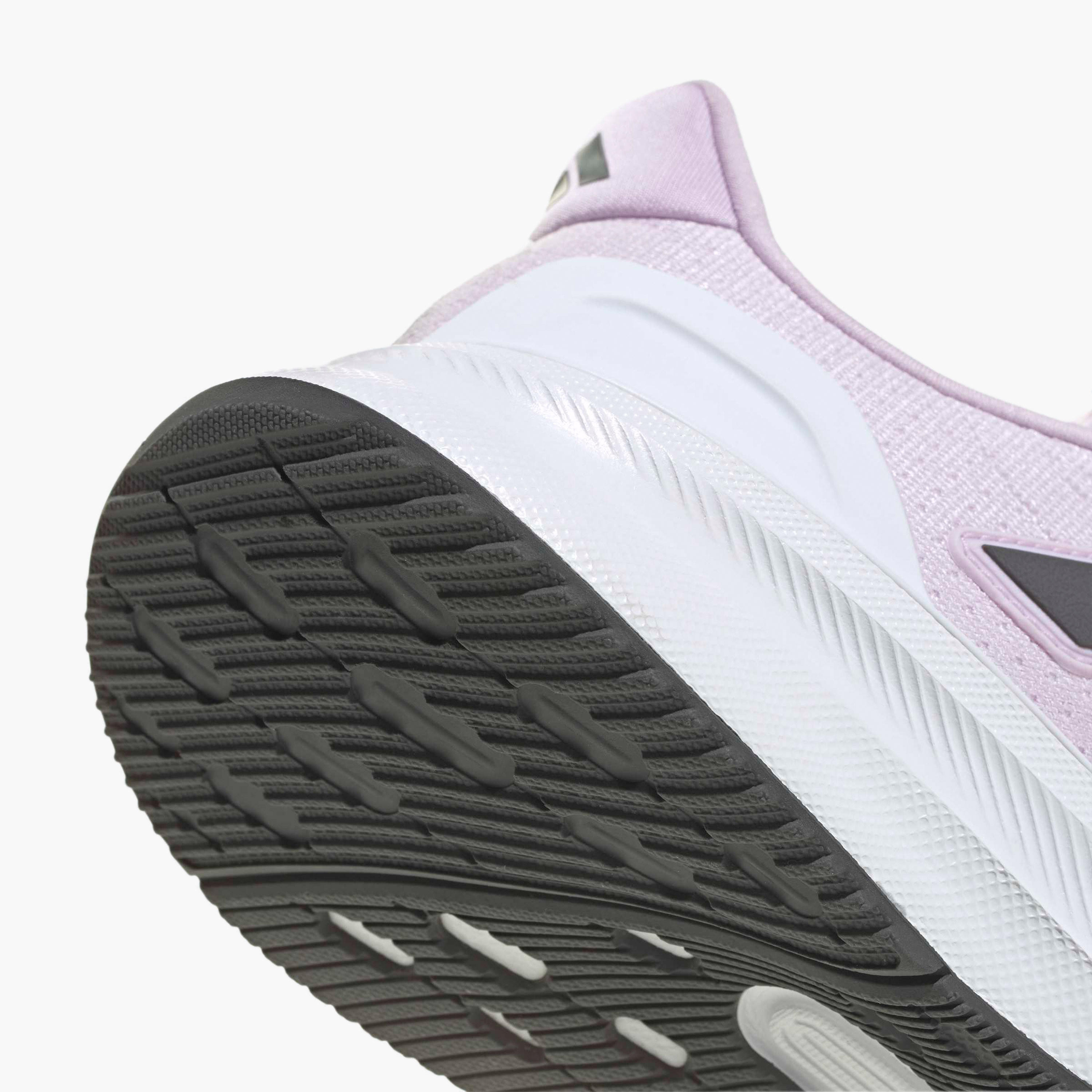 حذاء رياضي برباط إغلاق ألتراران 5 للنساء من أديداس-women-shoes-sneakers-image-7