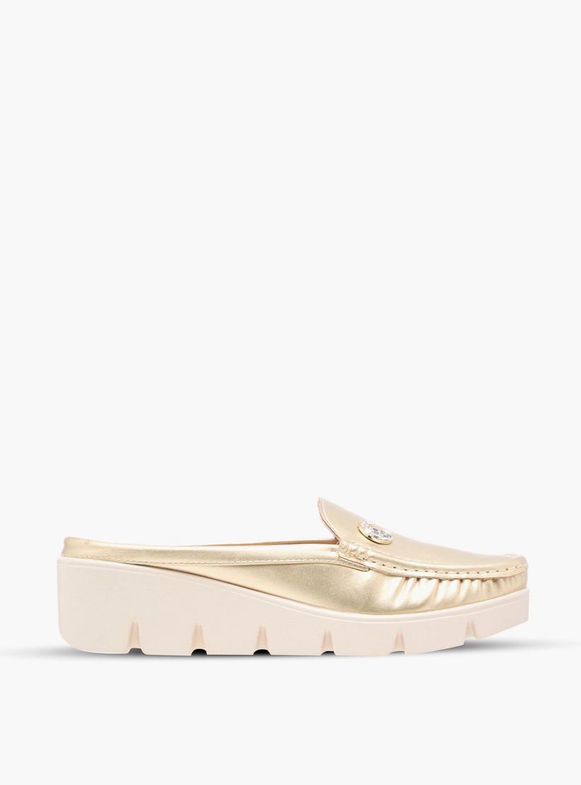 Le Confort Logo Embellished Slip-On Comfort Loafers-women-shoes-loafersandmoccasins-image-3