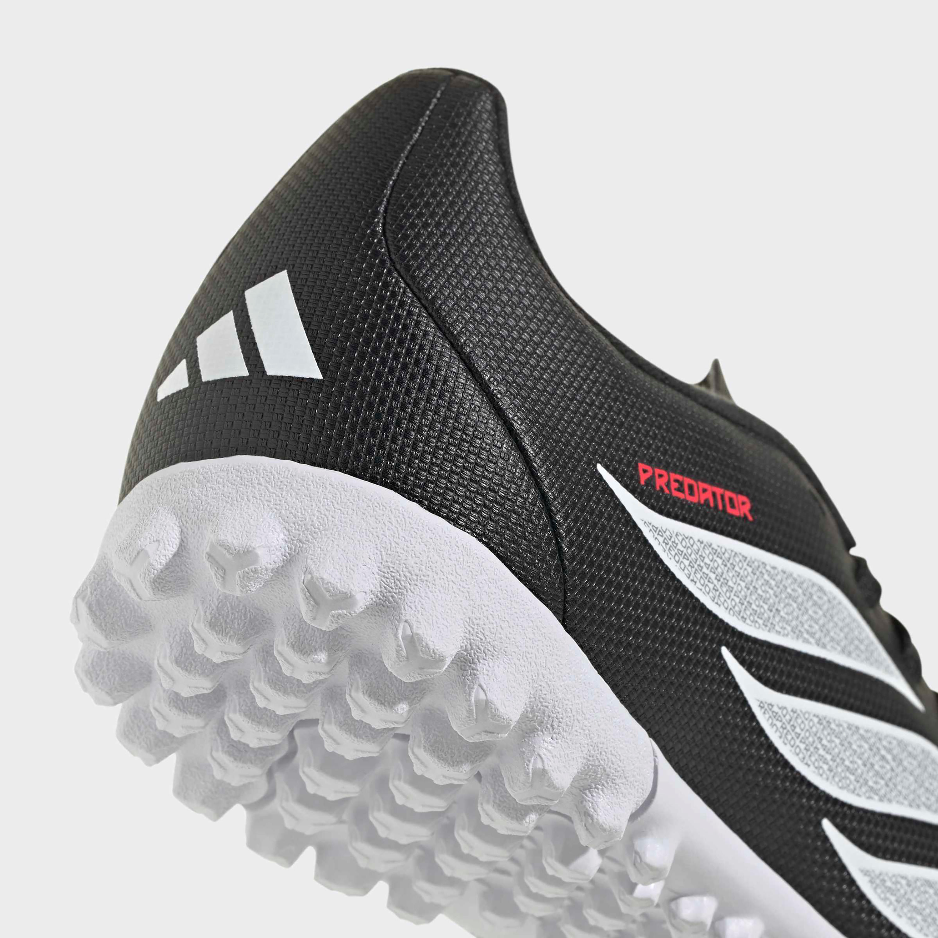 حذاء كرة قدم برباط إغلاق بريداتور كلوب تي إف للأولاد من أديداس-sports-gear-football-shoes-turf-image-7