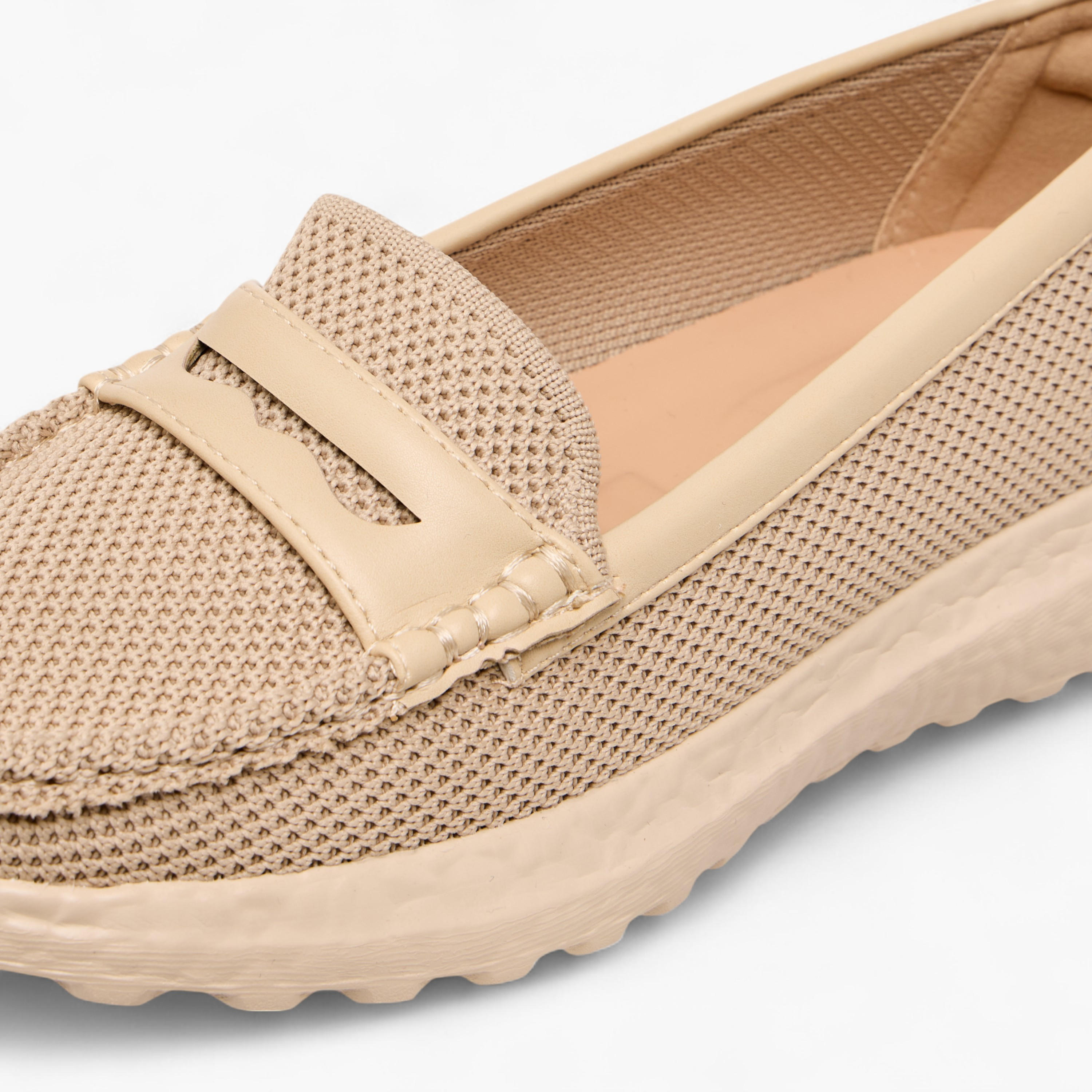 Le Confort Cutout Detail Slip-On Loafers-women-shoes-loafersandmoccasins-image-4