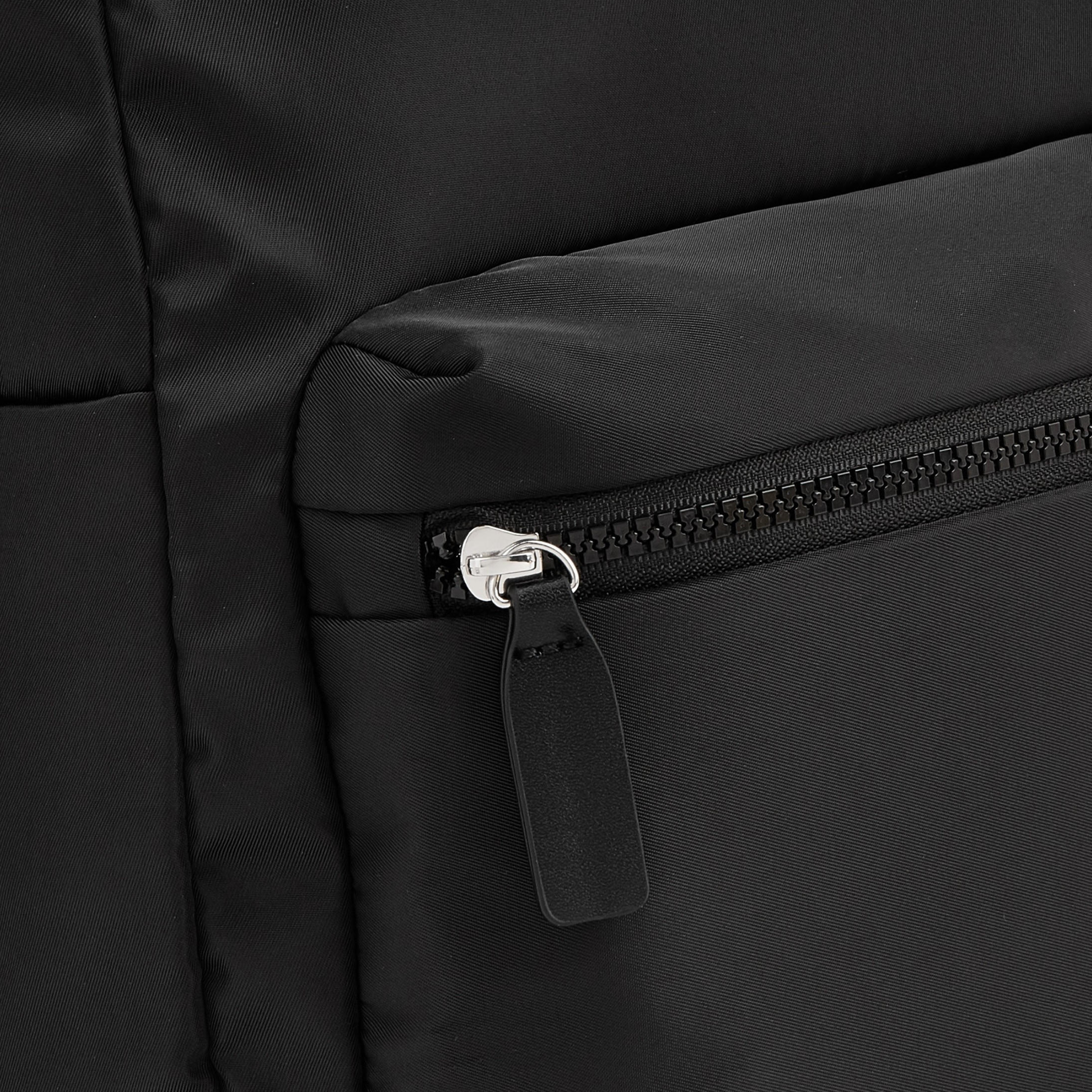 شنطة ظهر بطبعات شعار وجيب أمامي من لي كوبر-women-bagsandwallets-backpacks-image-3