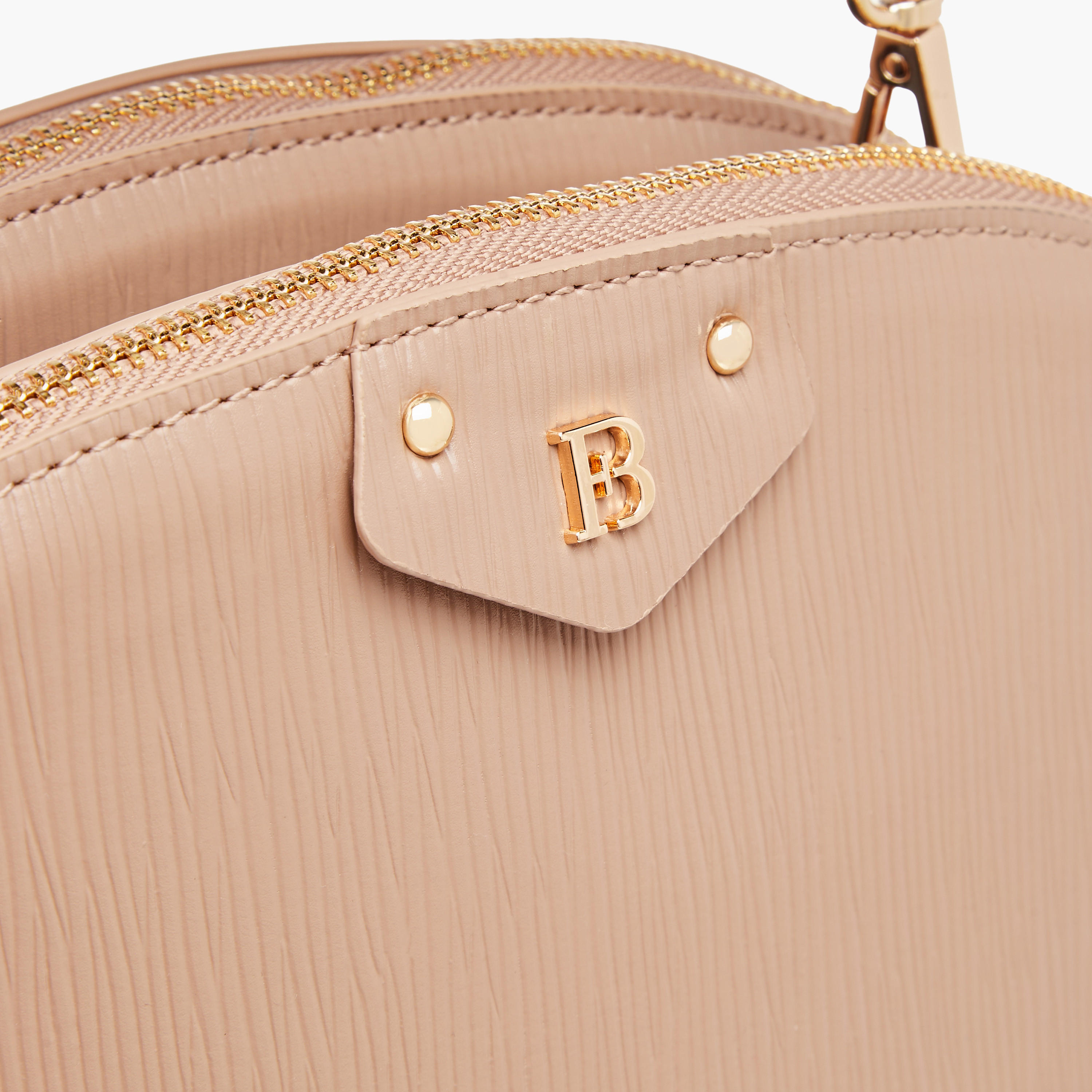 شنطة بارزة الملمس مع حزام قابل للفصل وإغلاق بسحاب من فلورا بيلا-women-bagsandwallets-handbags-image-5