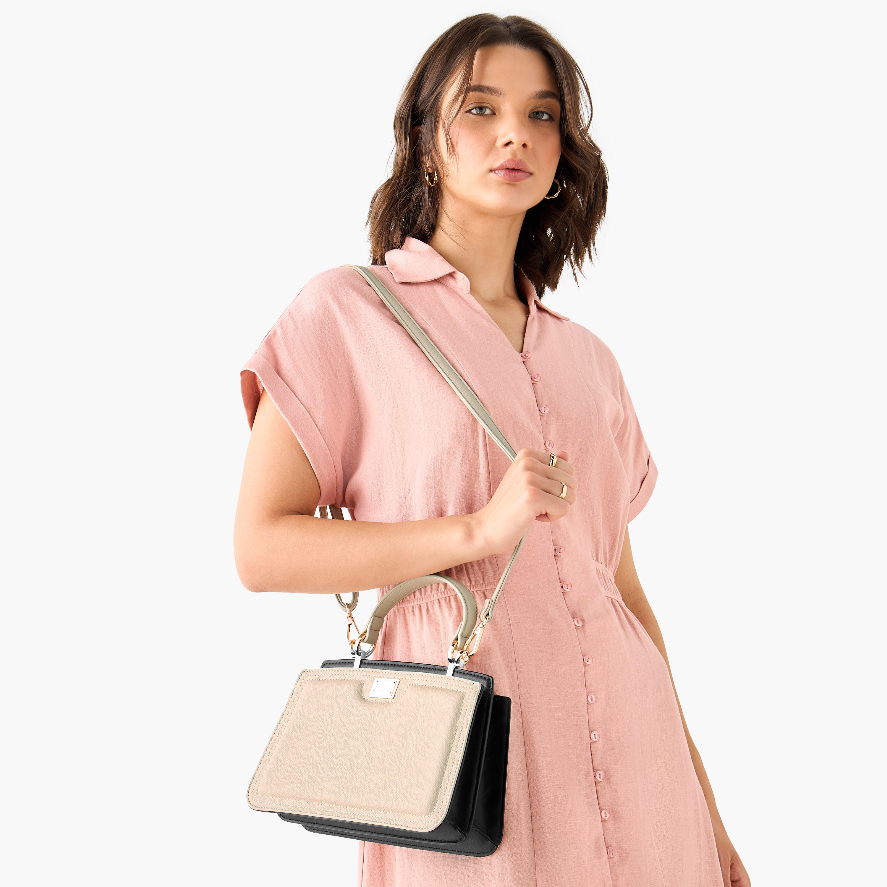 شنطة كروس بودي سادة بحزام كتف قابل للفصل ومقبض علوي من فلورا بيلا-women-bagsandwallets-handbags-image-3