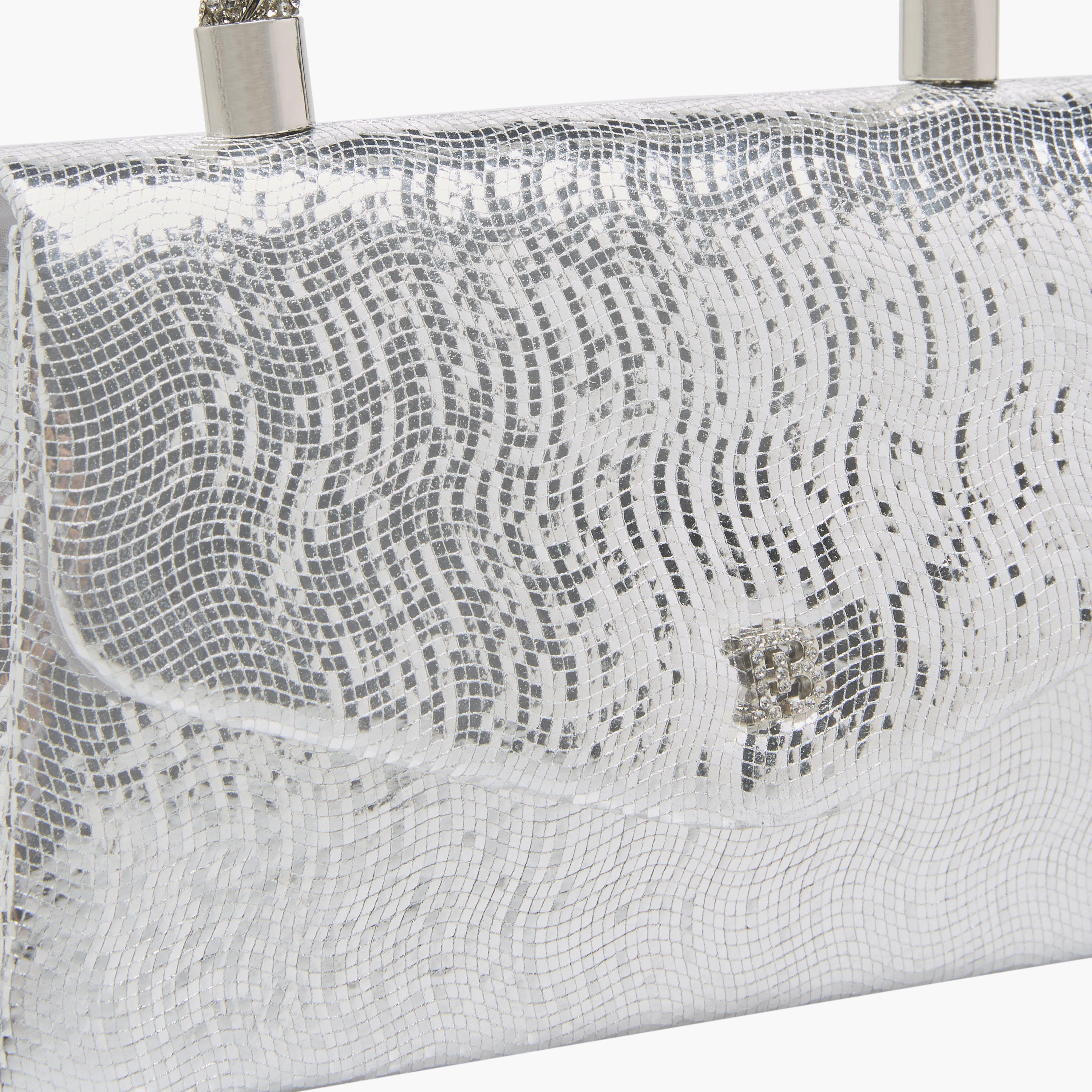 شنطة ساتشيل بارزة الملمس بزر إغلاق من فلورا بيلا-women-bagsandwallets-handbags-image-6