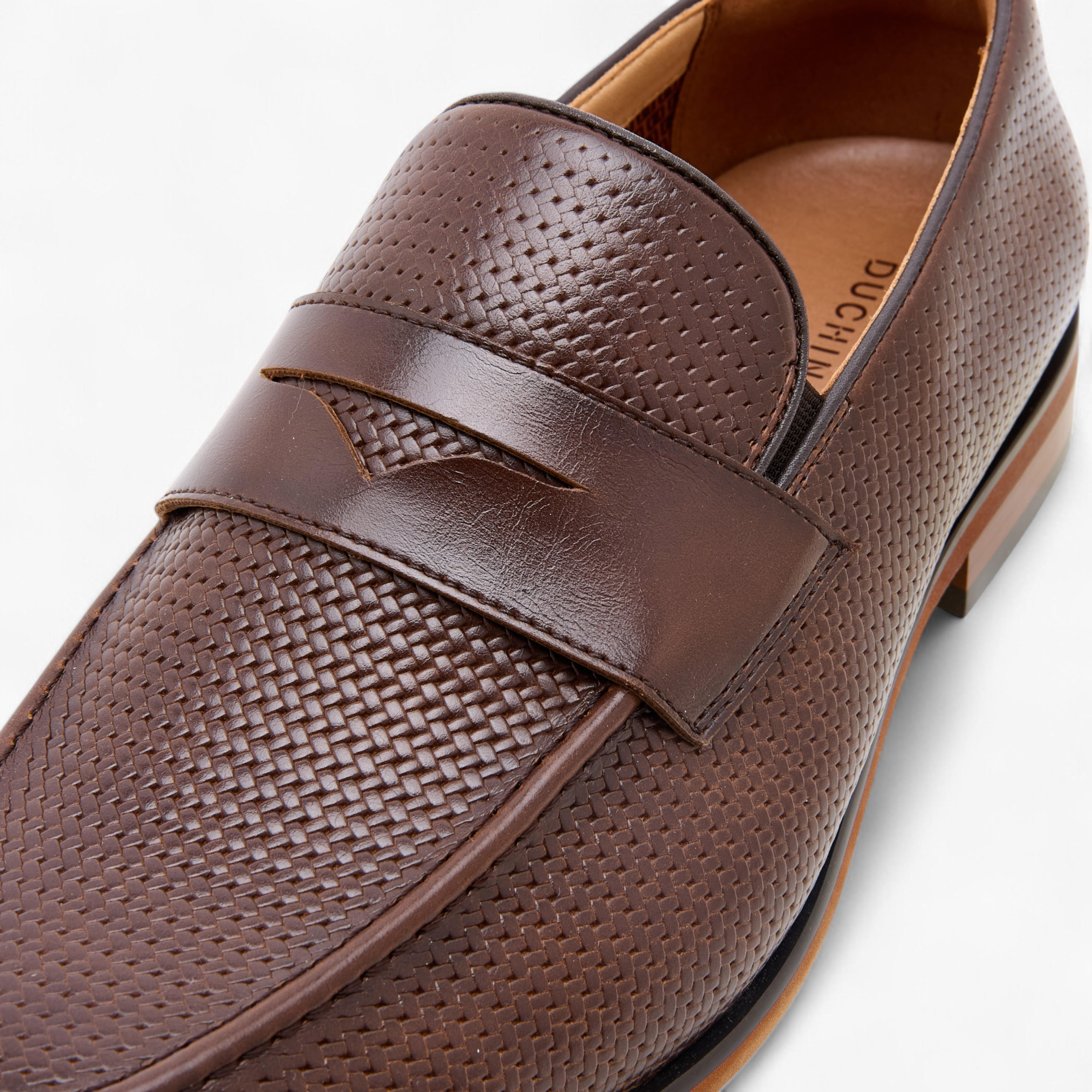 حذاء رجالي سهل الارتداء وبارز الملمس من دوتشيني-men-shoes-loafersandmoccasins-image-5