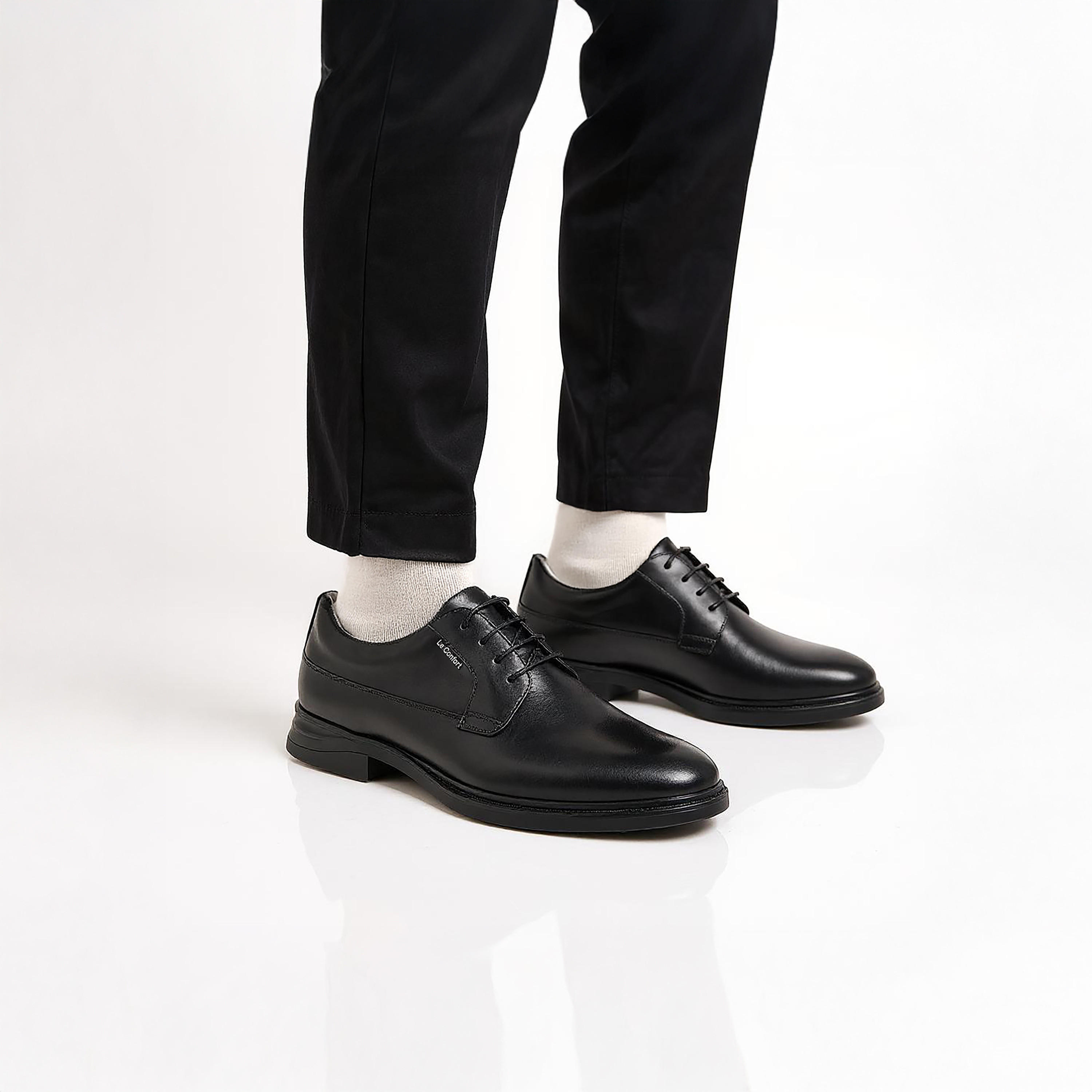 Le Confort Solid Derby Shoes with Lace-Up Closure-men-shoes-formalshoes-image-2
