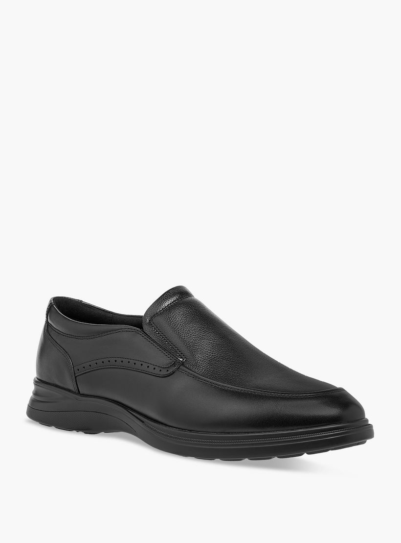 حذاء خفيف جلد بارز الملمس سهل الارتداء من لو كونفورت-men-shoes-loafersandmoccasins-image-3