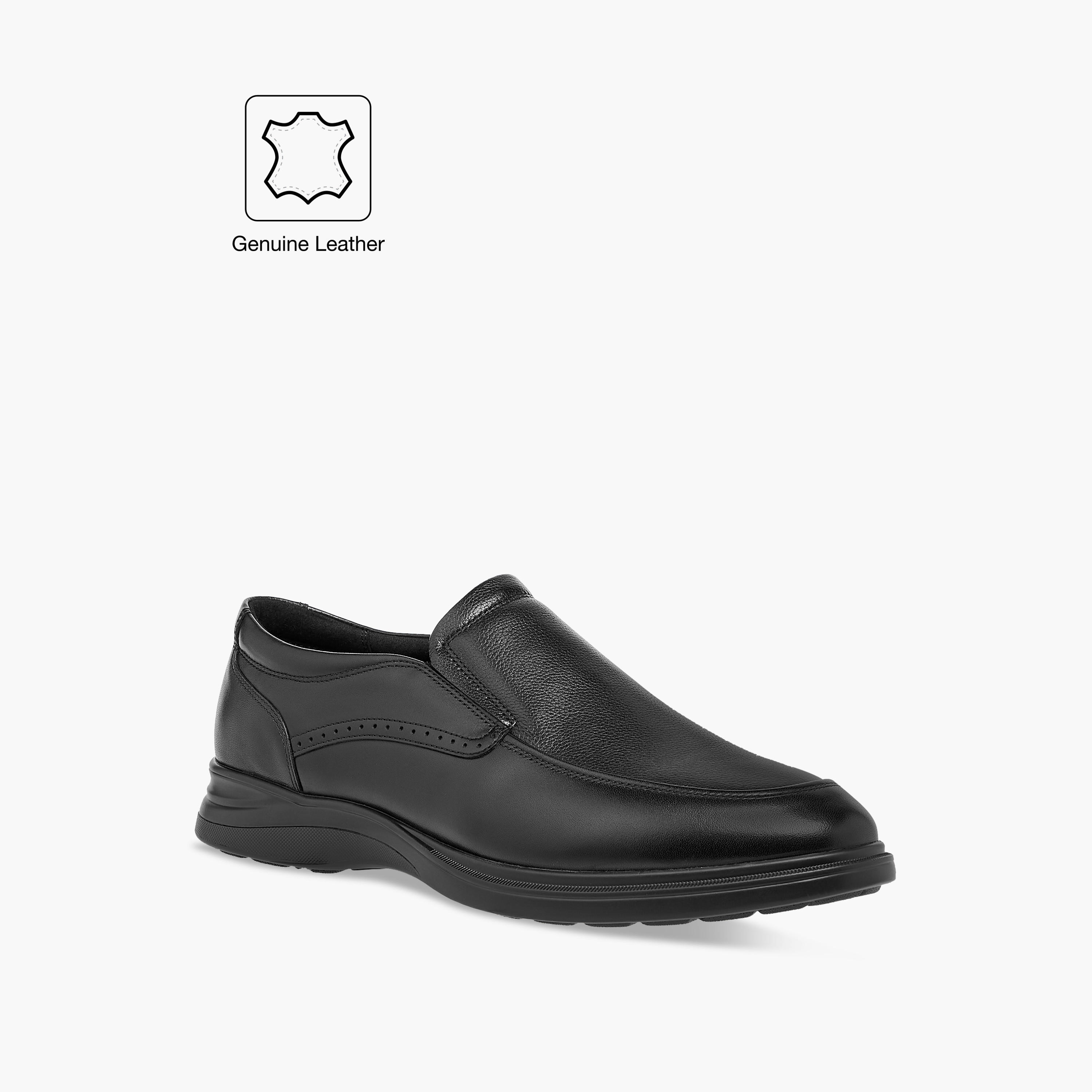 حذاء خفيف جلد بارز الملمس سهل الارتداء من لو كونفورت-men-shoes-loafersandmoccasins-image-4