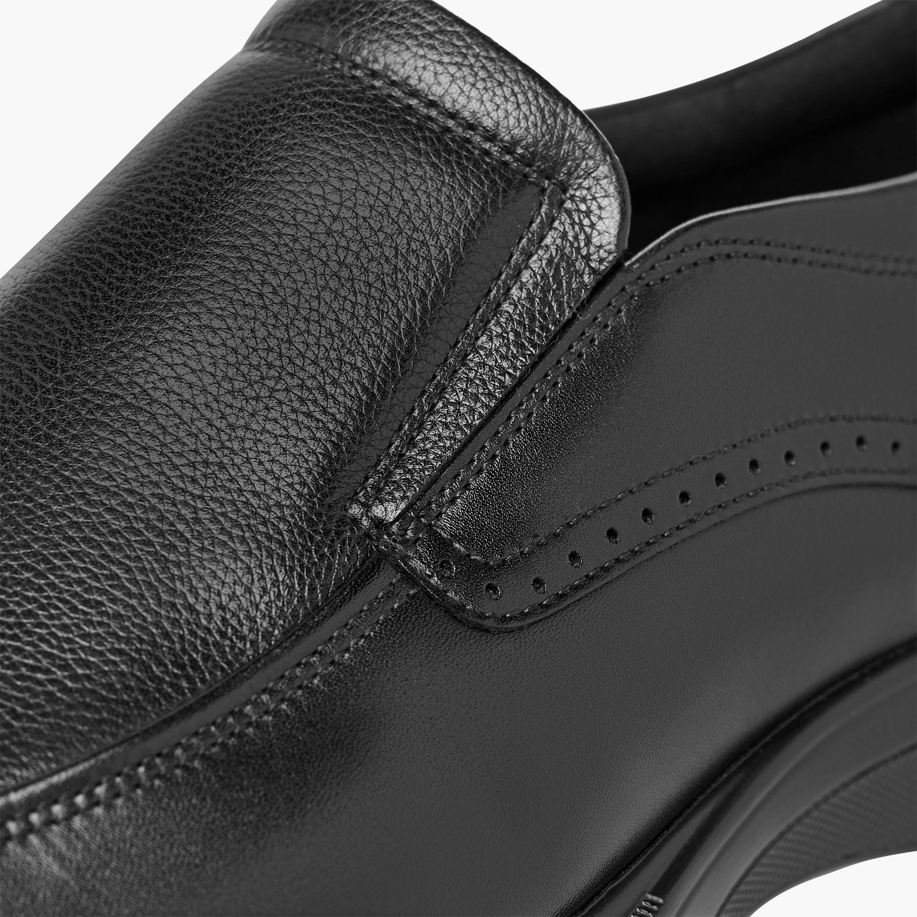 حذاء خفيف جلد بارز الملمس سهل الارتداء من لو كونفورت-men-shoes-loafersandmoccasins-image-5