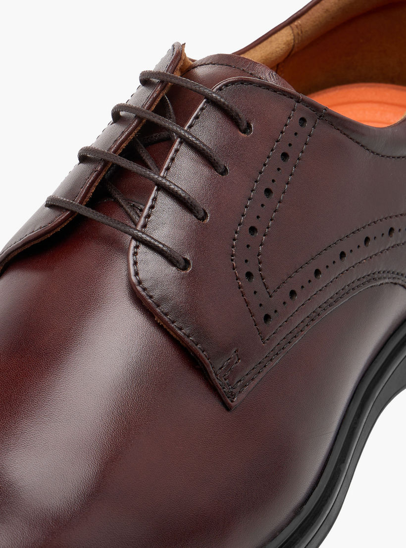 Le Confort Leather Solid Derby Shoes with Lace-Up Closure-men-shoes-formalshoes-image-4