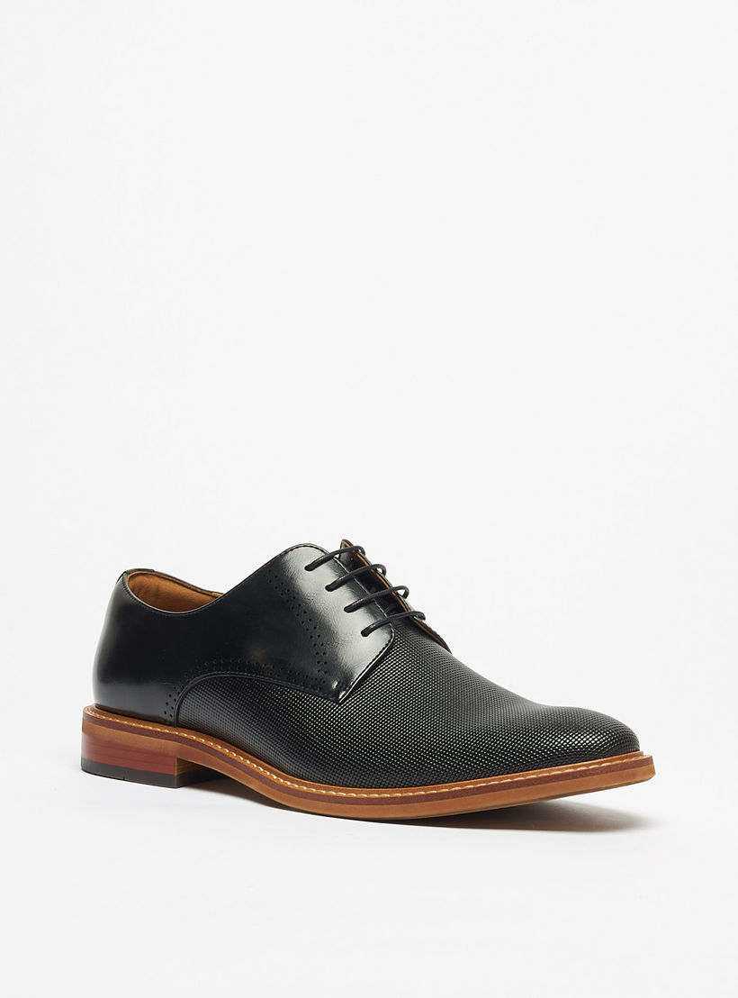 حذاء ديربي بارز الملمس برباط إغلاق للرجال من دوتشيني-men-shoes-formalshoes-image-1