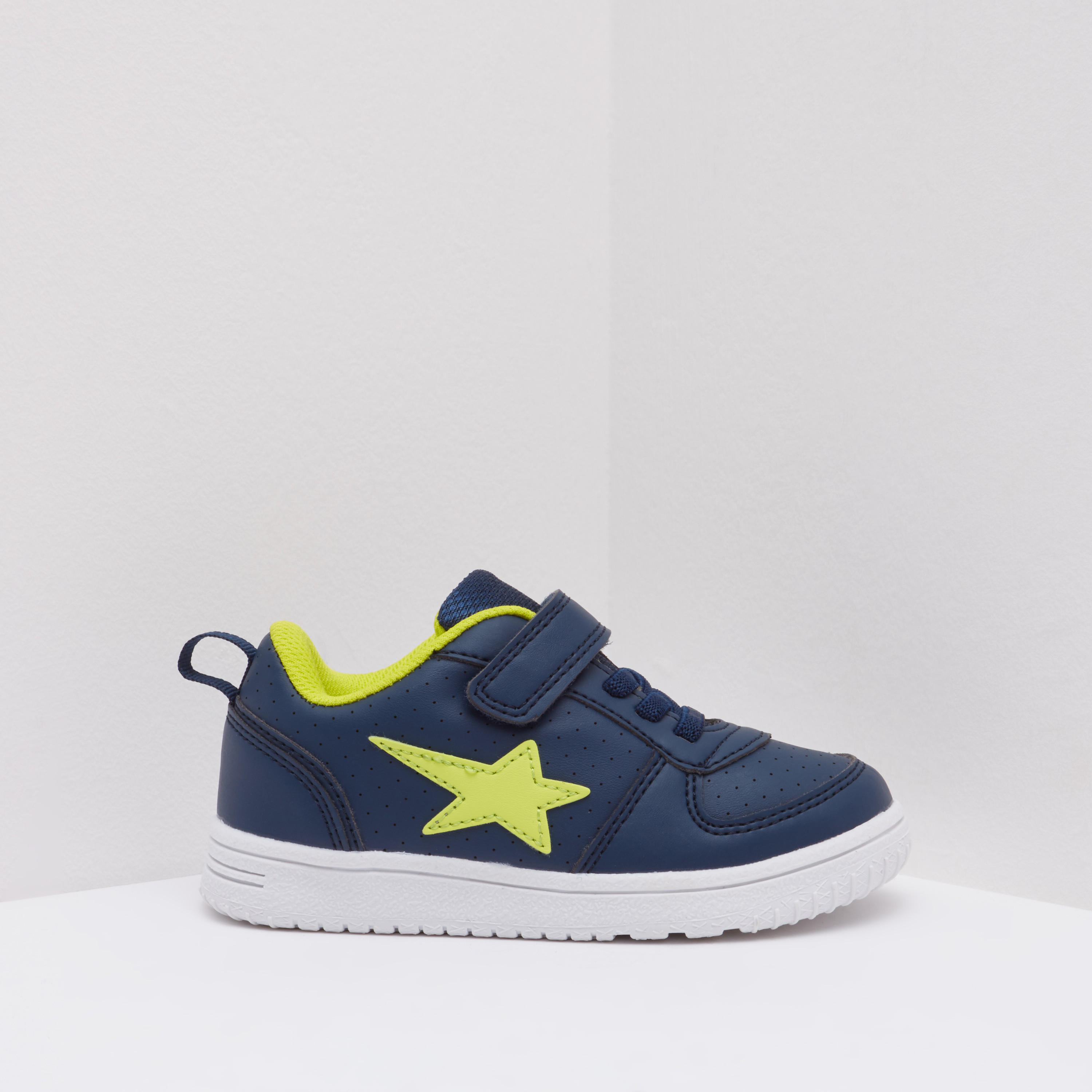 حذاء سنيكرز مثقّب مع رباط وخطّاف وحلقة إغلاق-boys-shoes-sneakers-image-1
