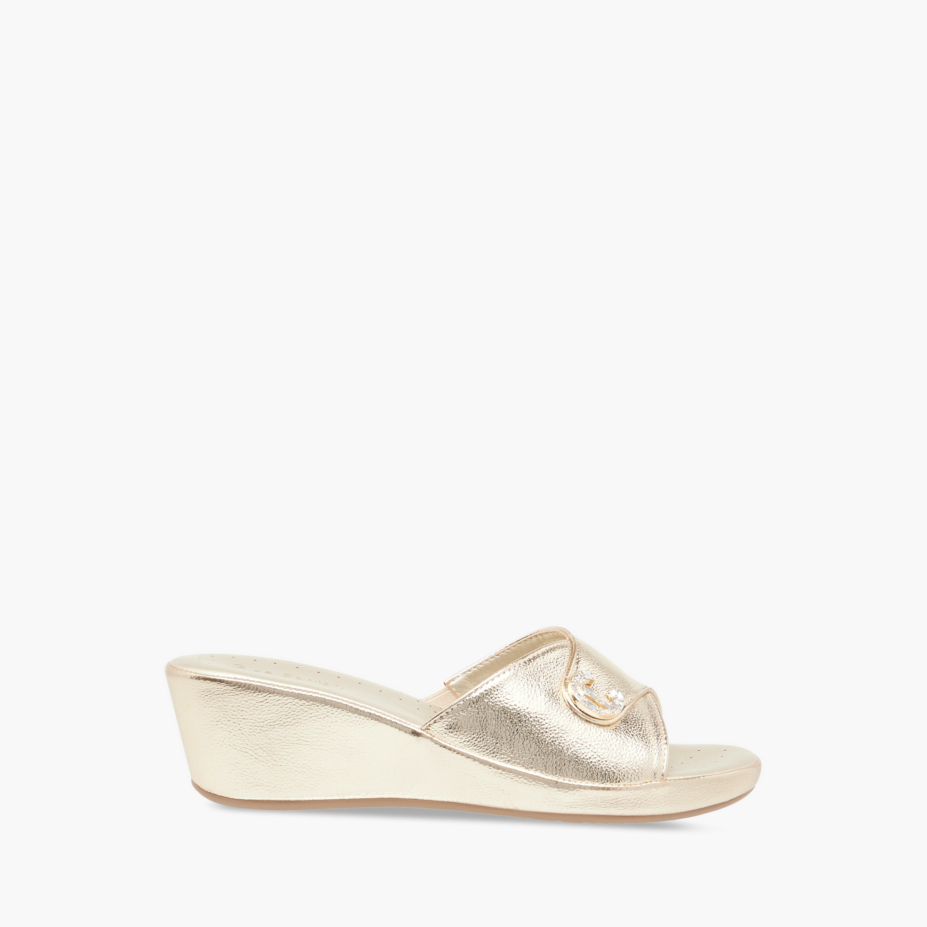 Le Confort Women's Textured Wedge Comfort Sandals with Slip On Closure-women-shoes-sandals-heeled-image-3