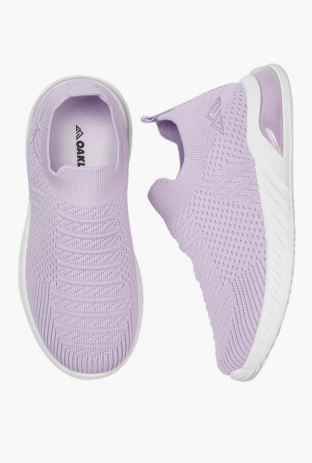 حذاء رياضي سهل الارتداء بارز الملمس بلسان سحب من أوكلان من شو إكسبريس-sports-girls-shoes-image-1