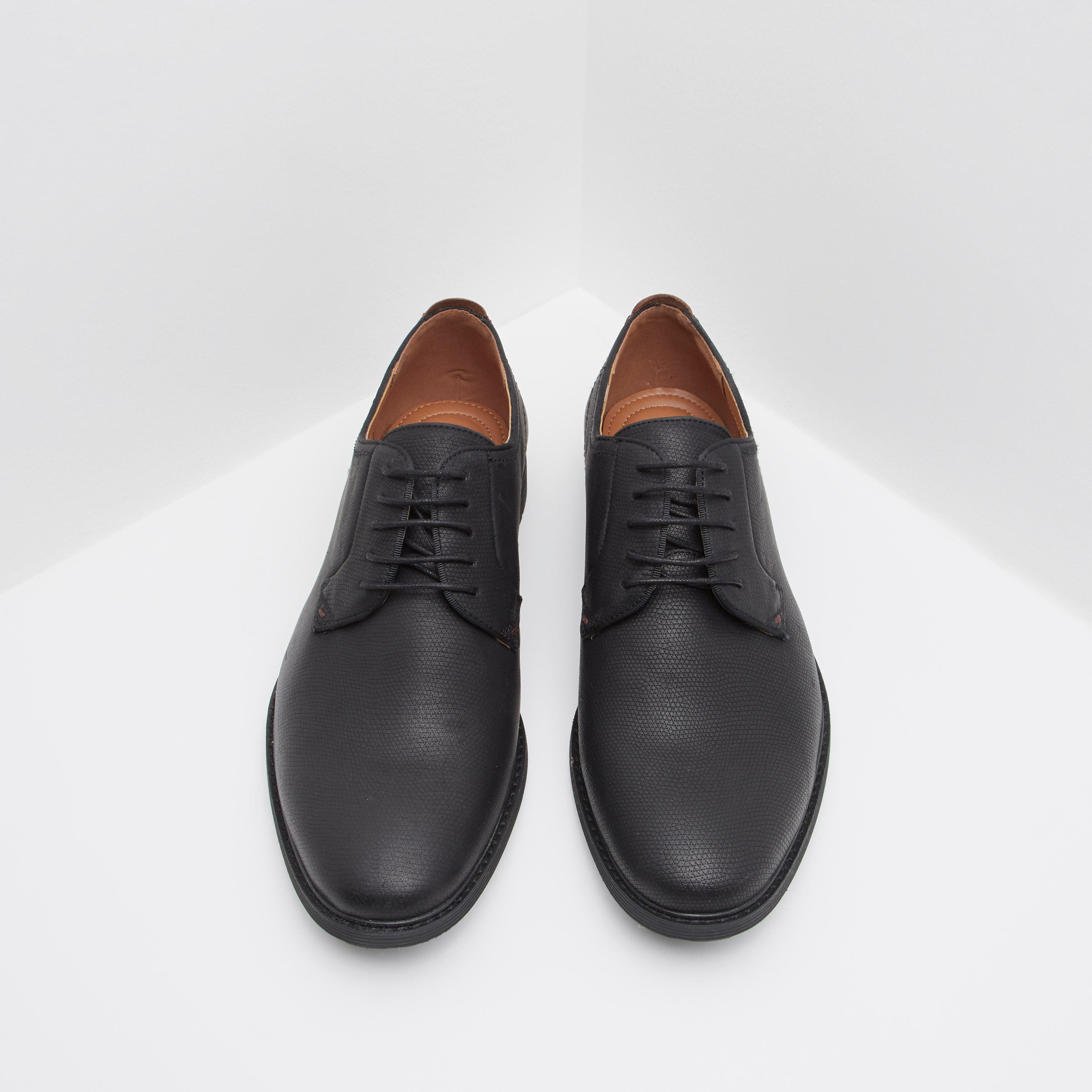 حذاء ديربي بارز الملمس برباط-men-shoes-formalshoes-image-10