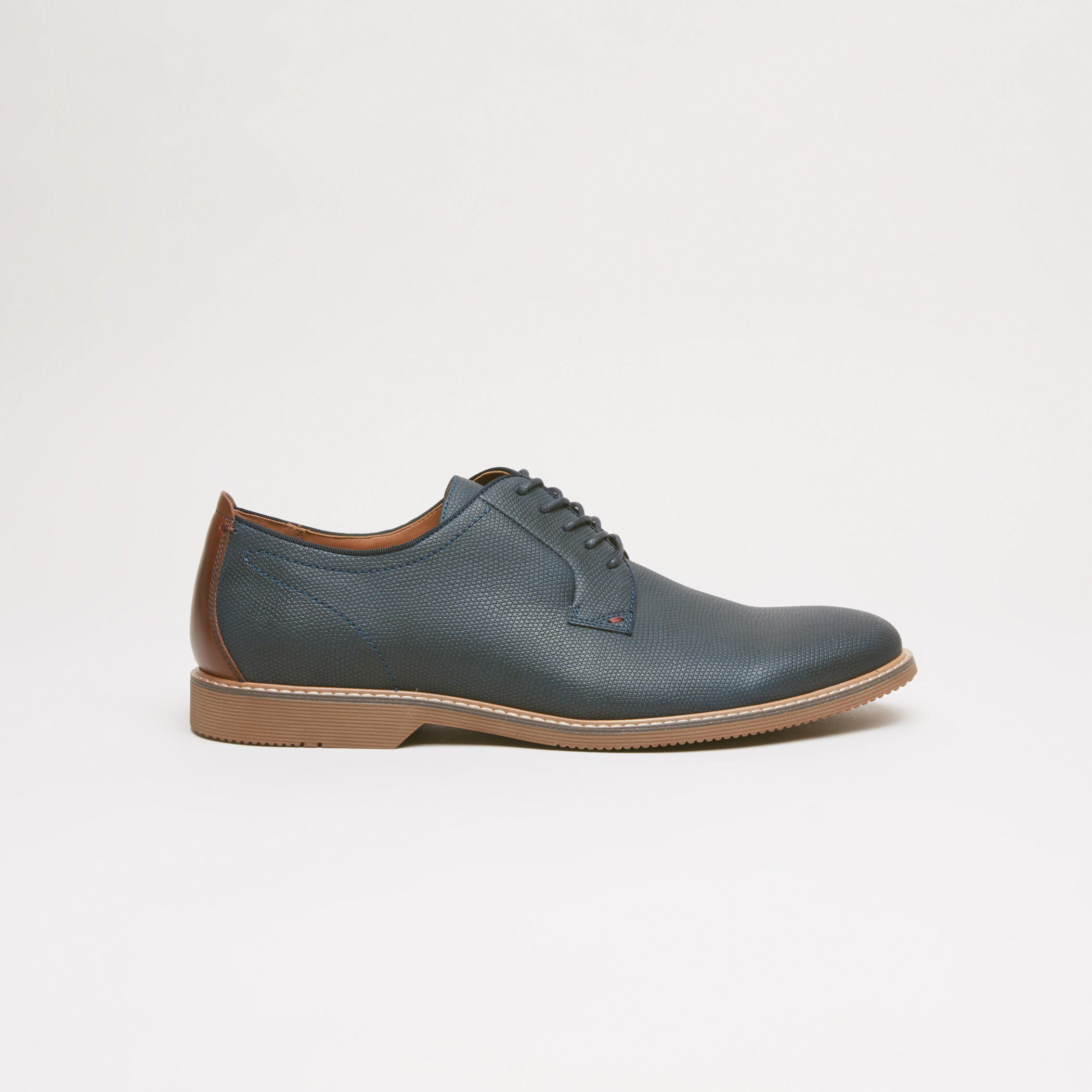 حذاء ديربي بارز الملمس برباط-men-shoes-formalshoes-image-3