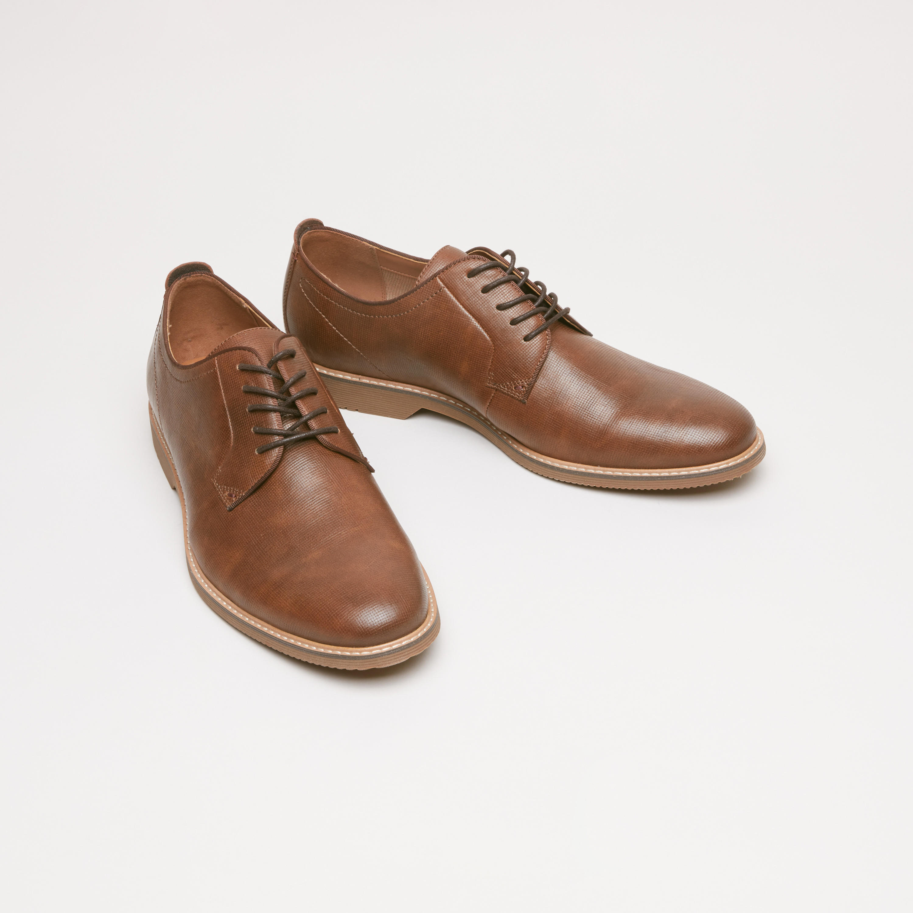 حذاء ديربي بارز الملمس برباط-men-shoes-formalshoes-image-3