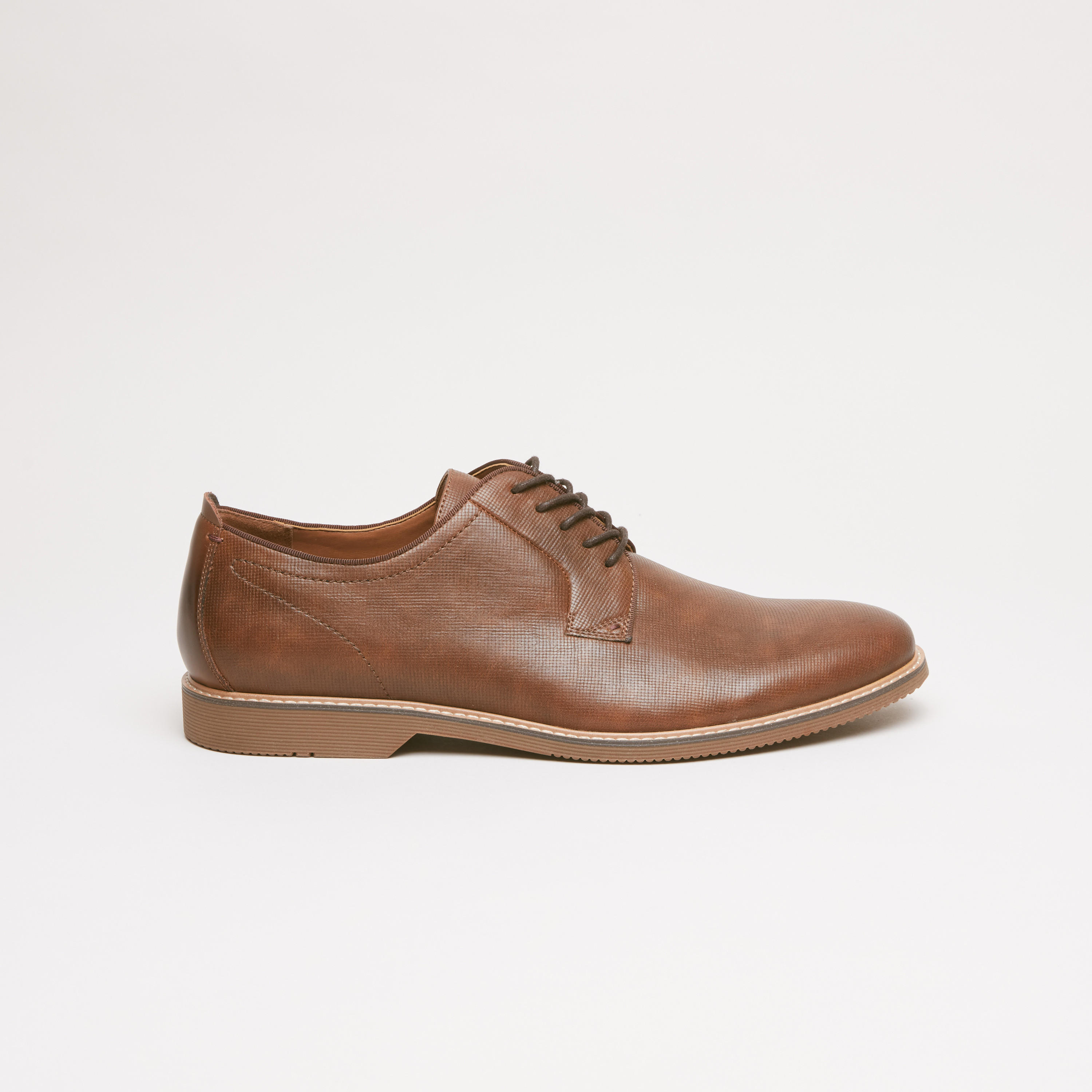 حذاء ديربي بارز الملمس برباط-men-shoes-formalshoes-image-1
