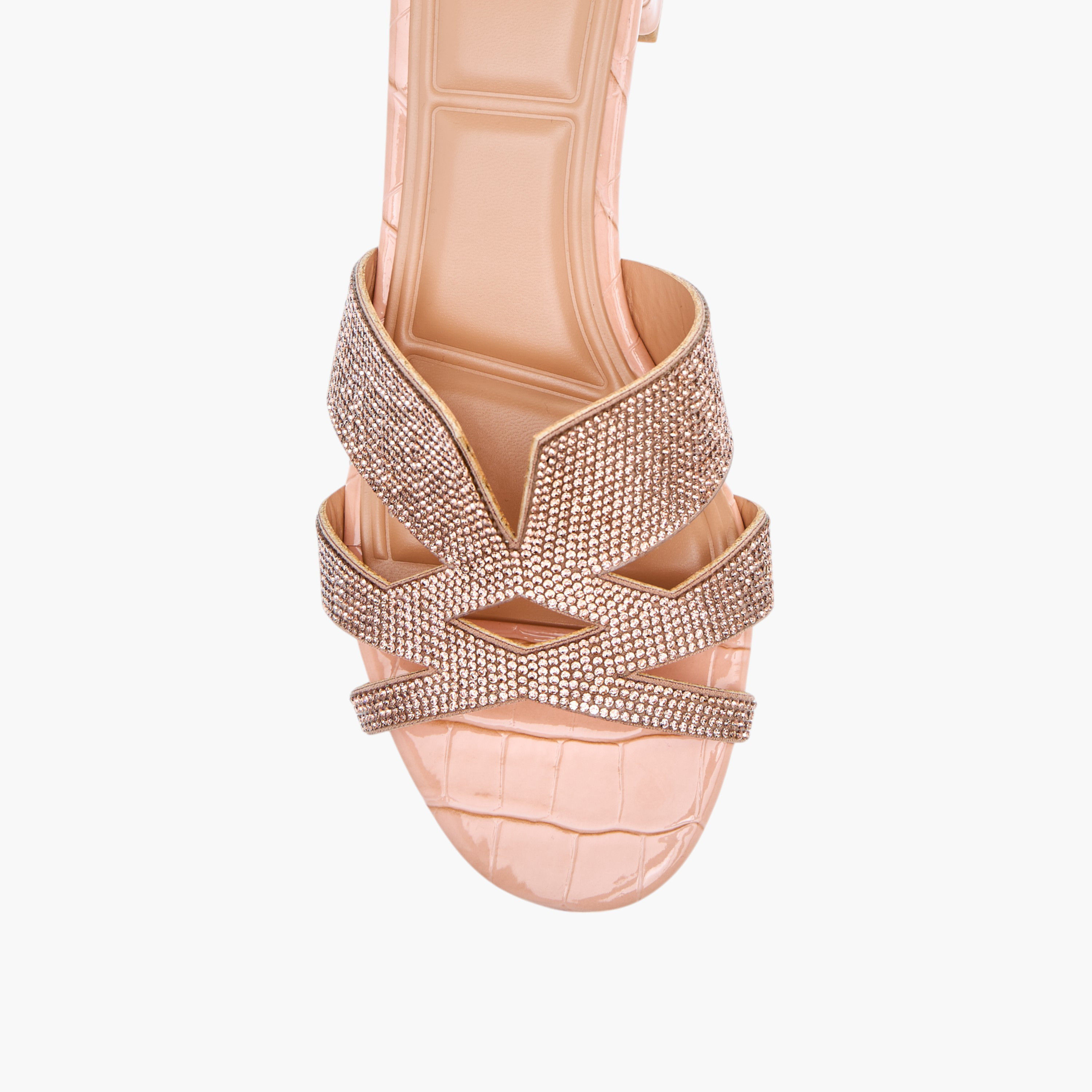 صندل مزيّن سهل الارتداء بكعب سميك للنساء من سيليست-women-shoes-sandals-heeled-image-9