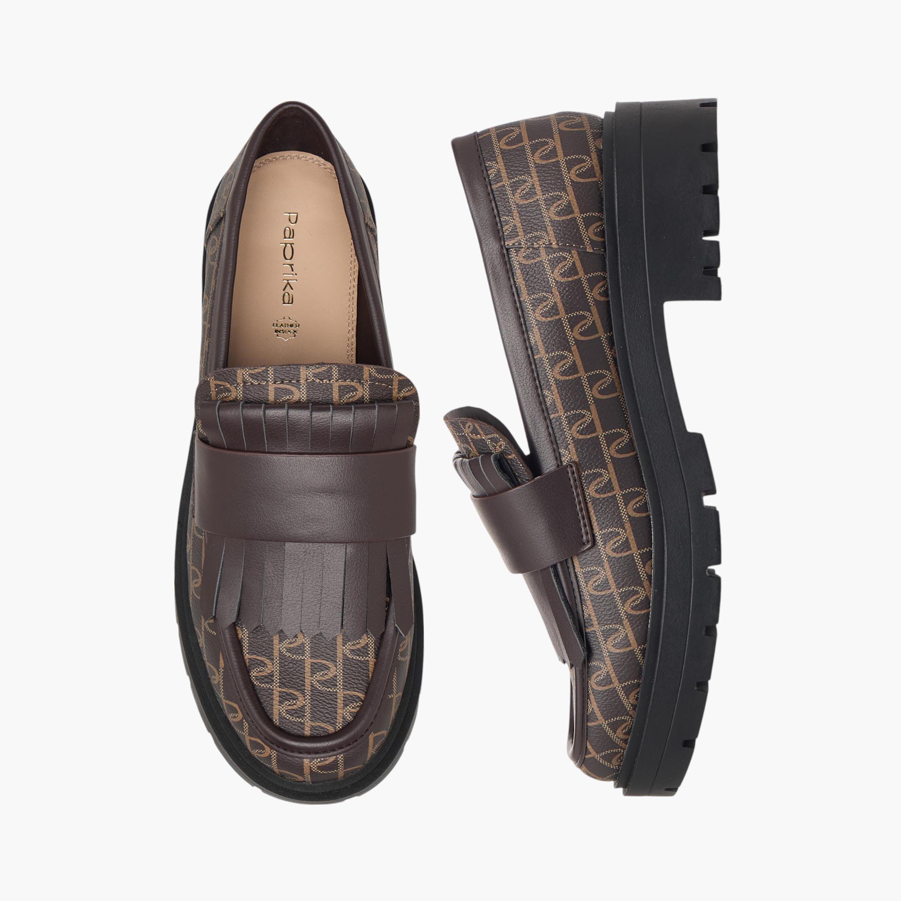 حذاء سهل الارتداء بتفاصيل شراشيب وطبعات مونوجرام من بابريكا-women-shoes-loafersandmoccasins-image-1