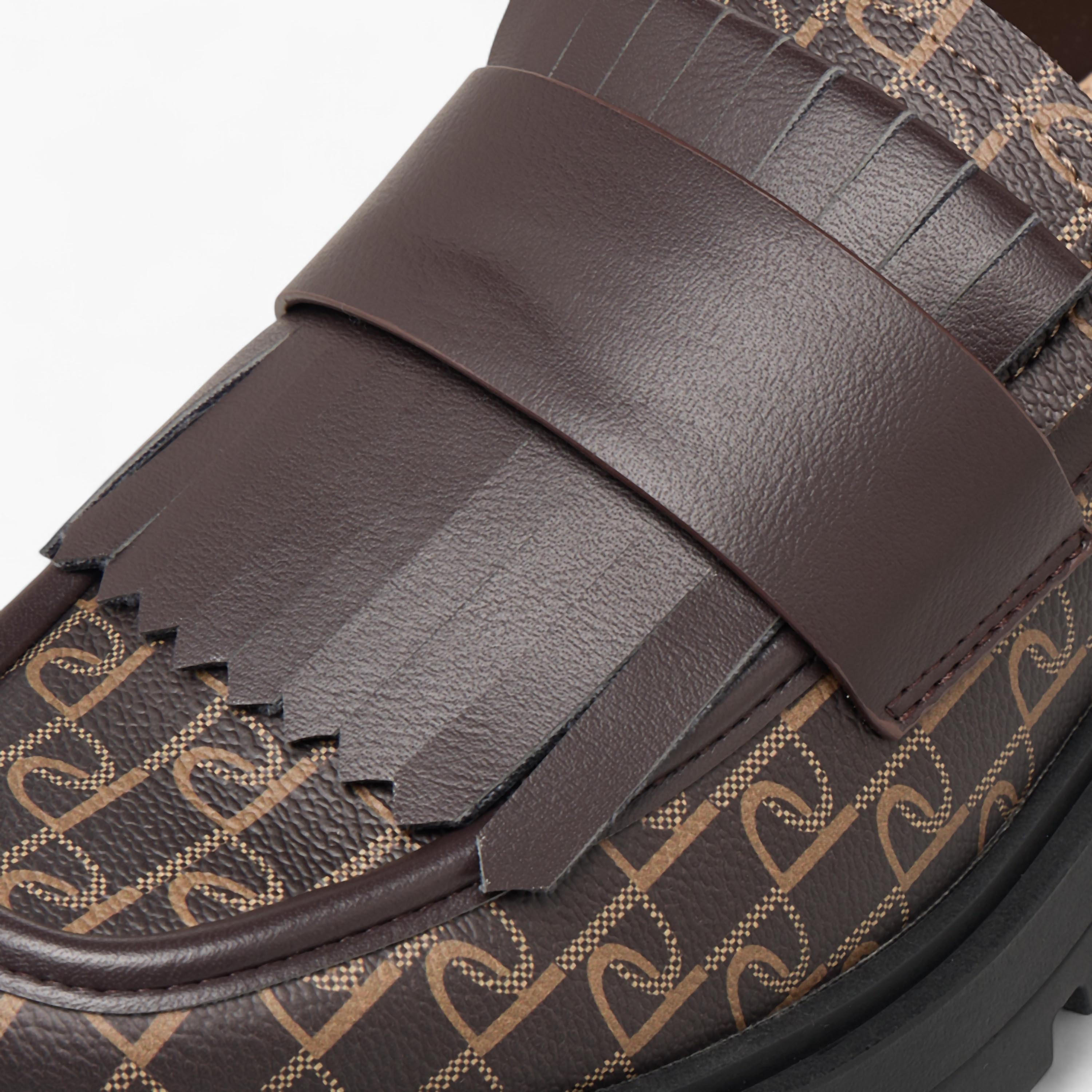 حذاء سهل الارتداء بتفاصيل شراشيب وطبعات مونوجرام من بابريكا-women-shoes-loafersandmoccasins-image-4