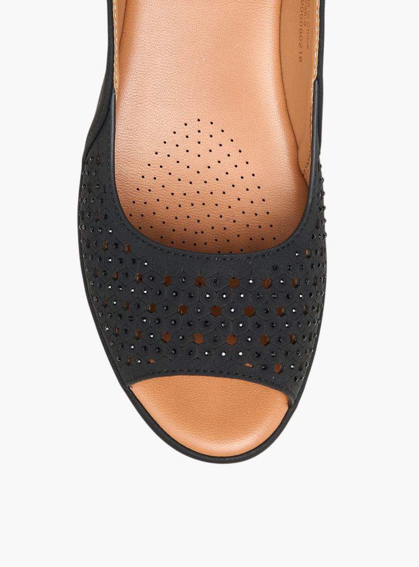 Le Confort Women Cutout Detail Wedge Heel Sandals-women-shoes-sandals-heeled-image-4
