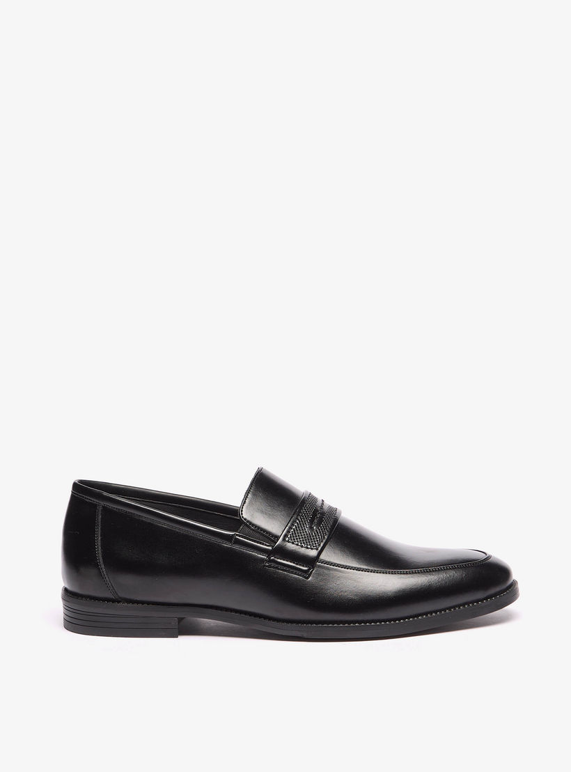 حذاء سادة سهل الارتداء من إل بي إل من شو إكسبرس-men-shoes-formalshoes-image-3