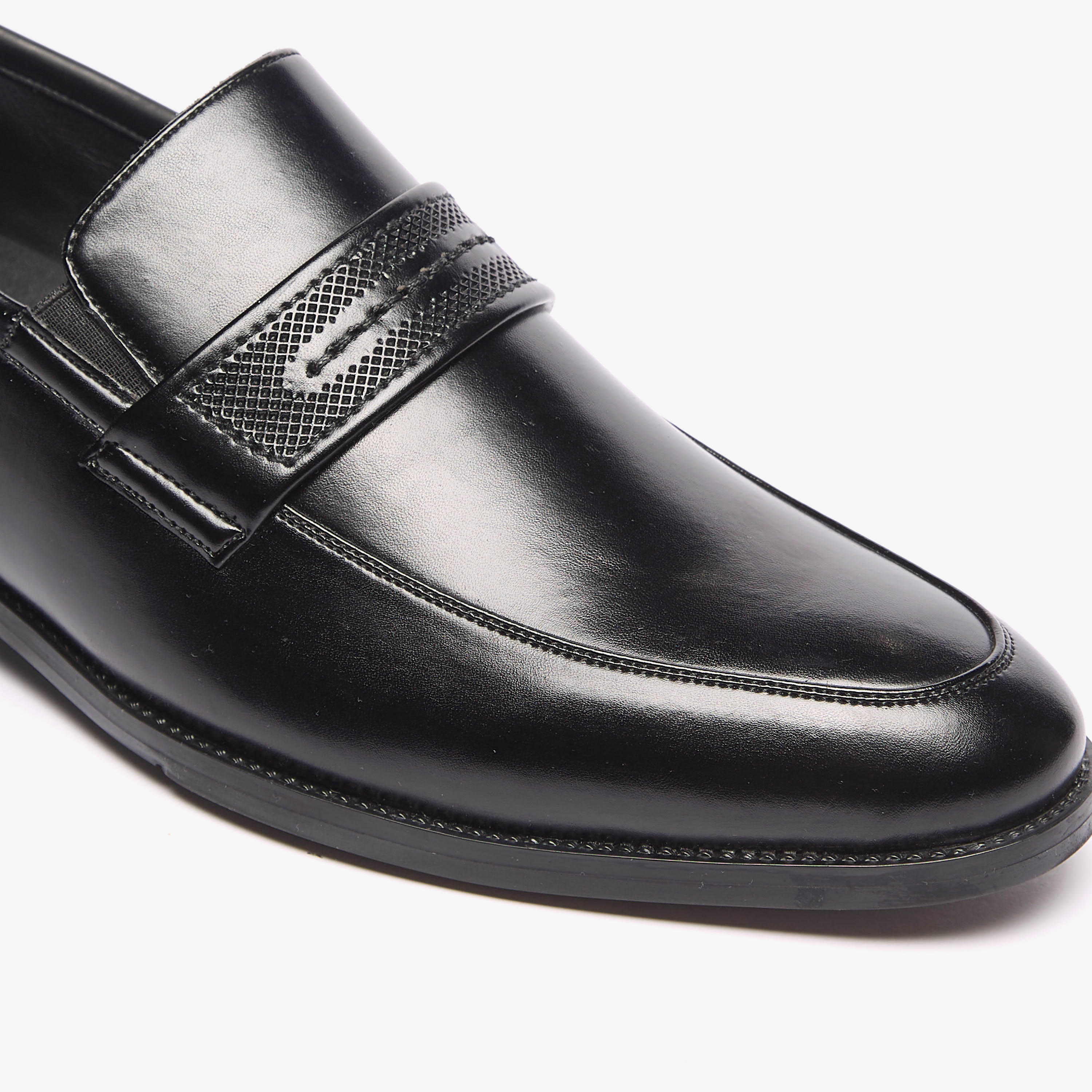 حذاء سادة سهل الارتداء من إل بي إل من شو إكسبرس-men-shoes-formalshoes-image-5