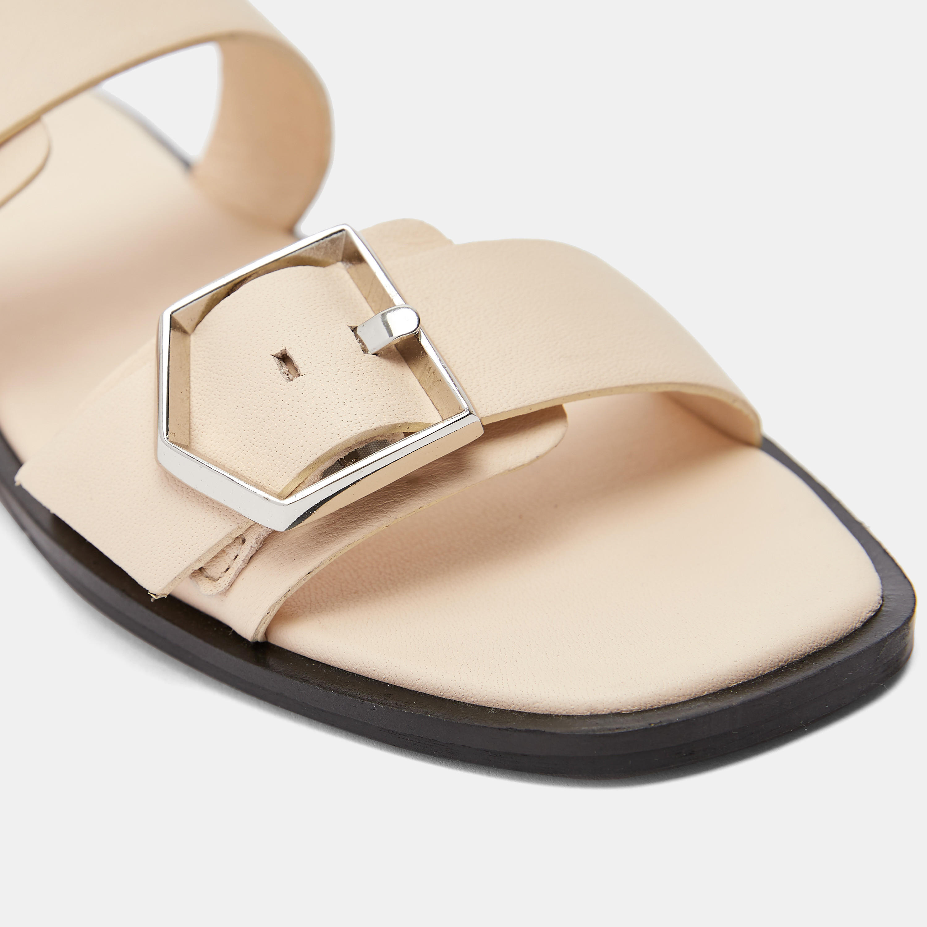 صندل شبشب سهل الارتداء بتزيينات إبزيم-women-shoes-flats-sandals-image-5