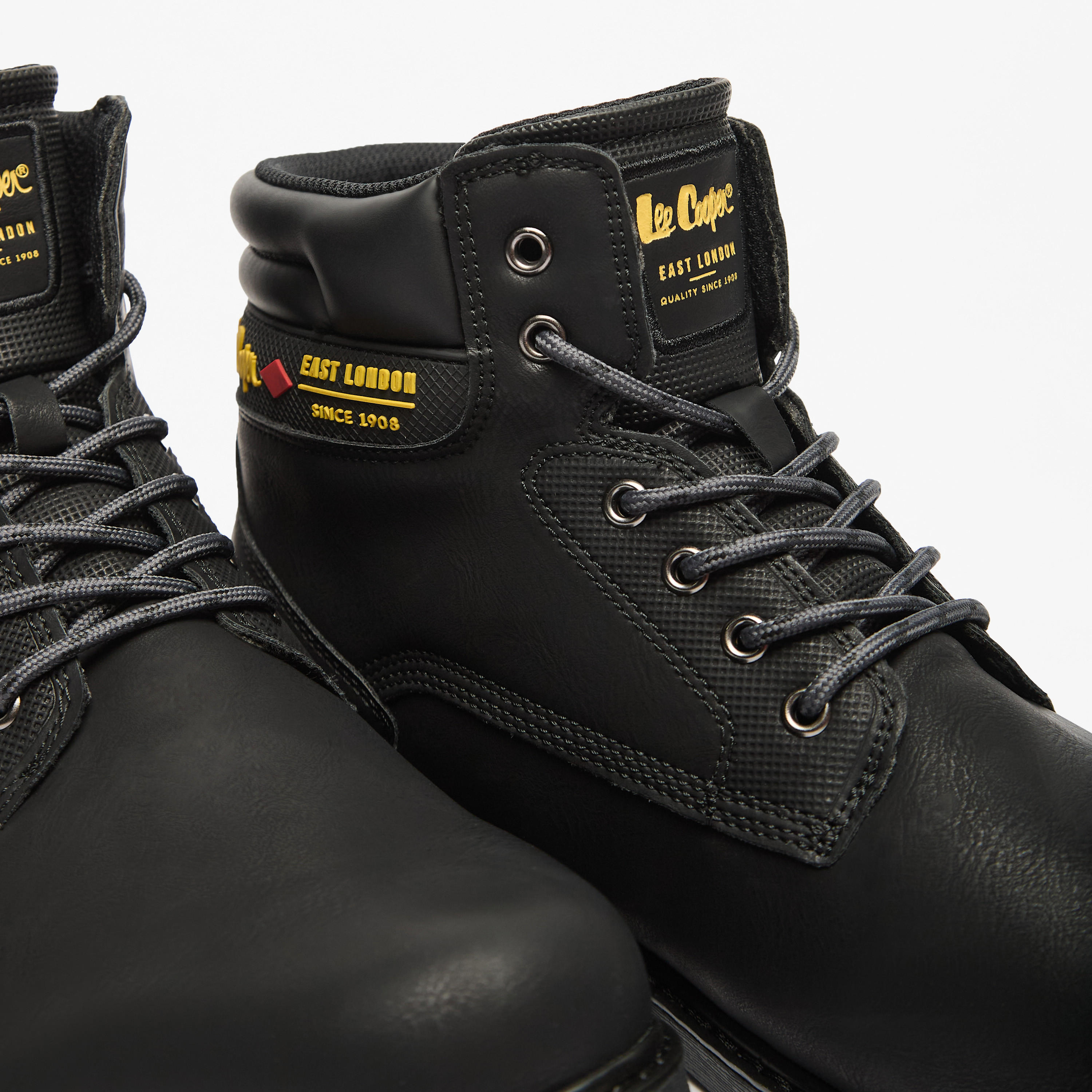 بوت تشوكا برباط إغلاق وتفاصيل شعار للرجال من لي كوبر-men-shoes-boots-image-10