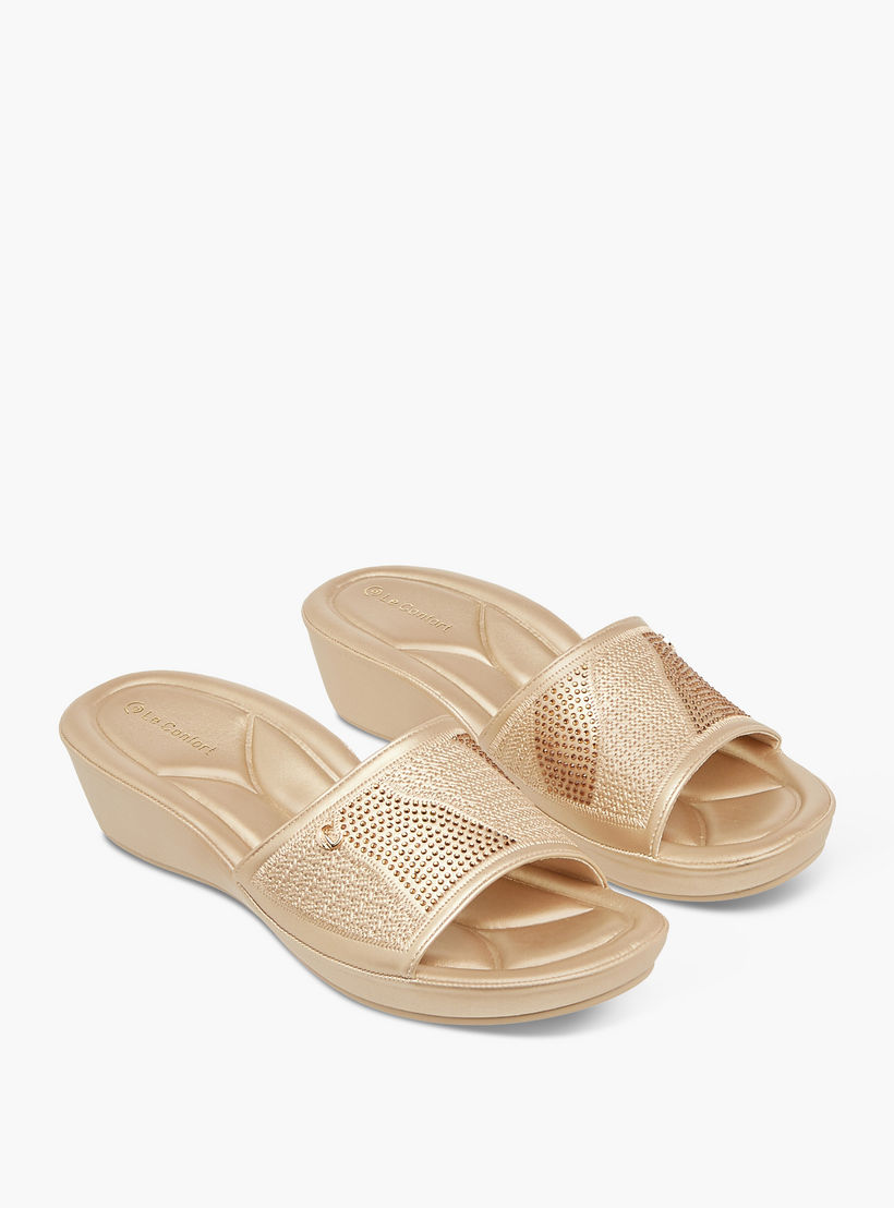 صندل مريح سهل الارتداء مزين بكعب ويدج من لو كونفورت-women-shoes-sandals-heeled-image-1